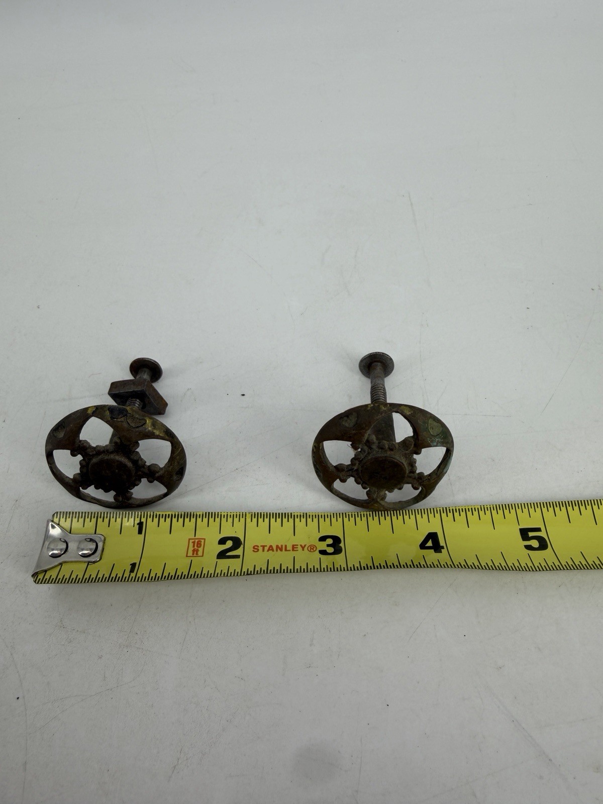 Antique Art Nouveau Floral Openwork Dresser Hardware 4 Drawer Knobs 2 Bail Pulls
