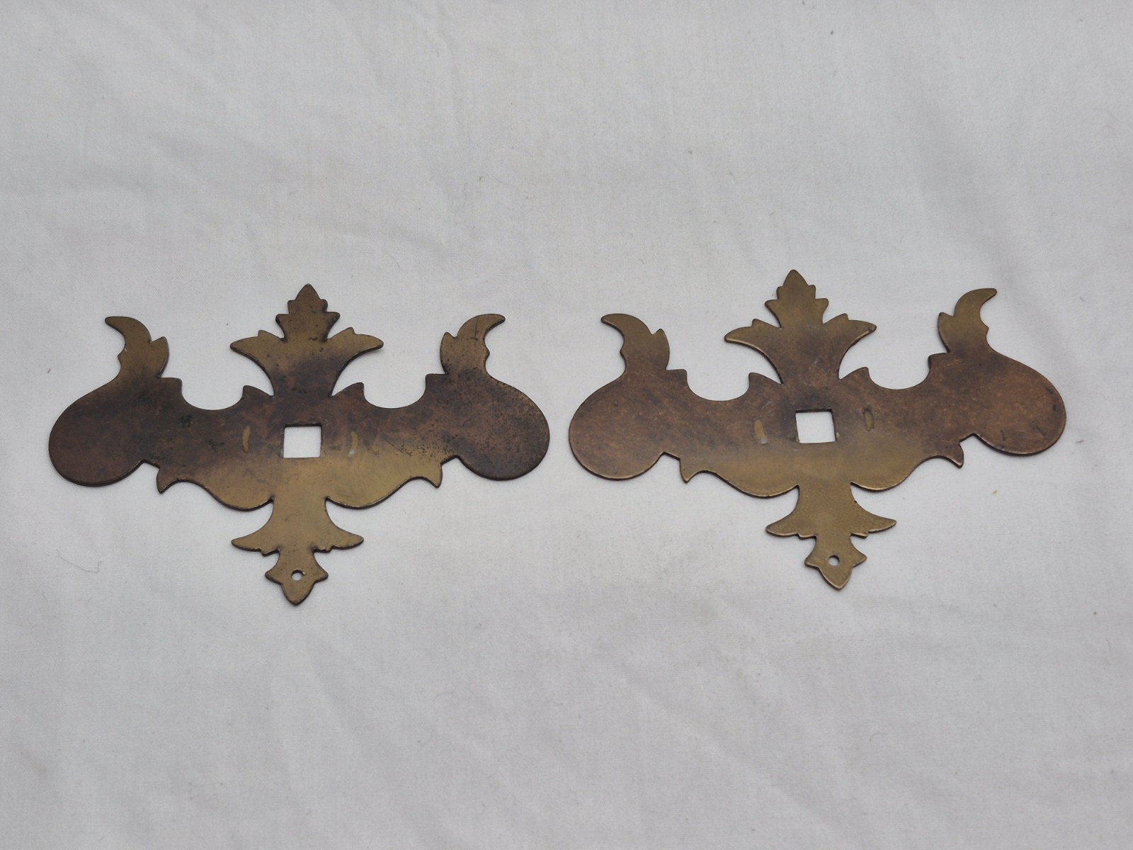 Antique Chippendale Colonial Drawer Cabinet Pull Back Plate Furniture Hardware