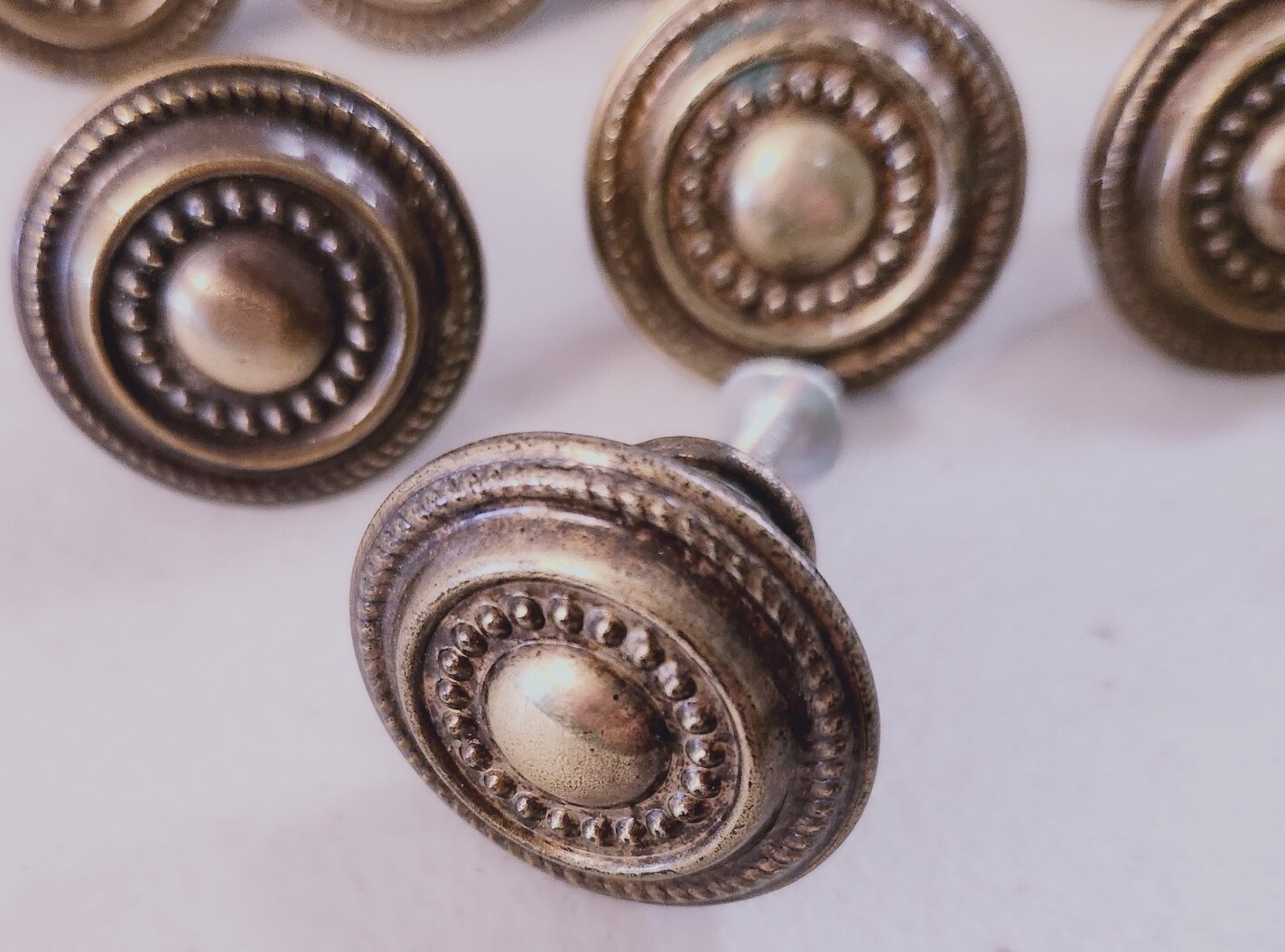 Vtg Salvaged Reclaimed Pulls Handles Dressers Metal Brass Mixed Hardware Lot