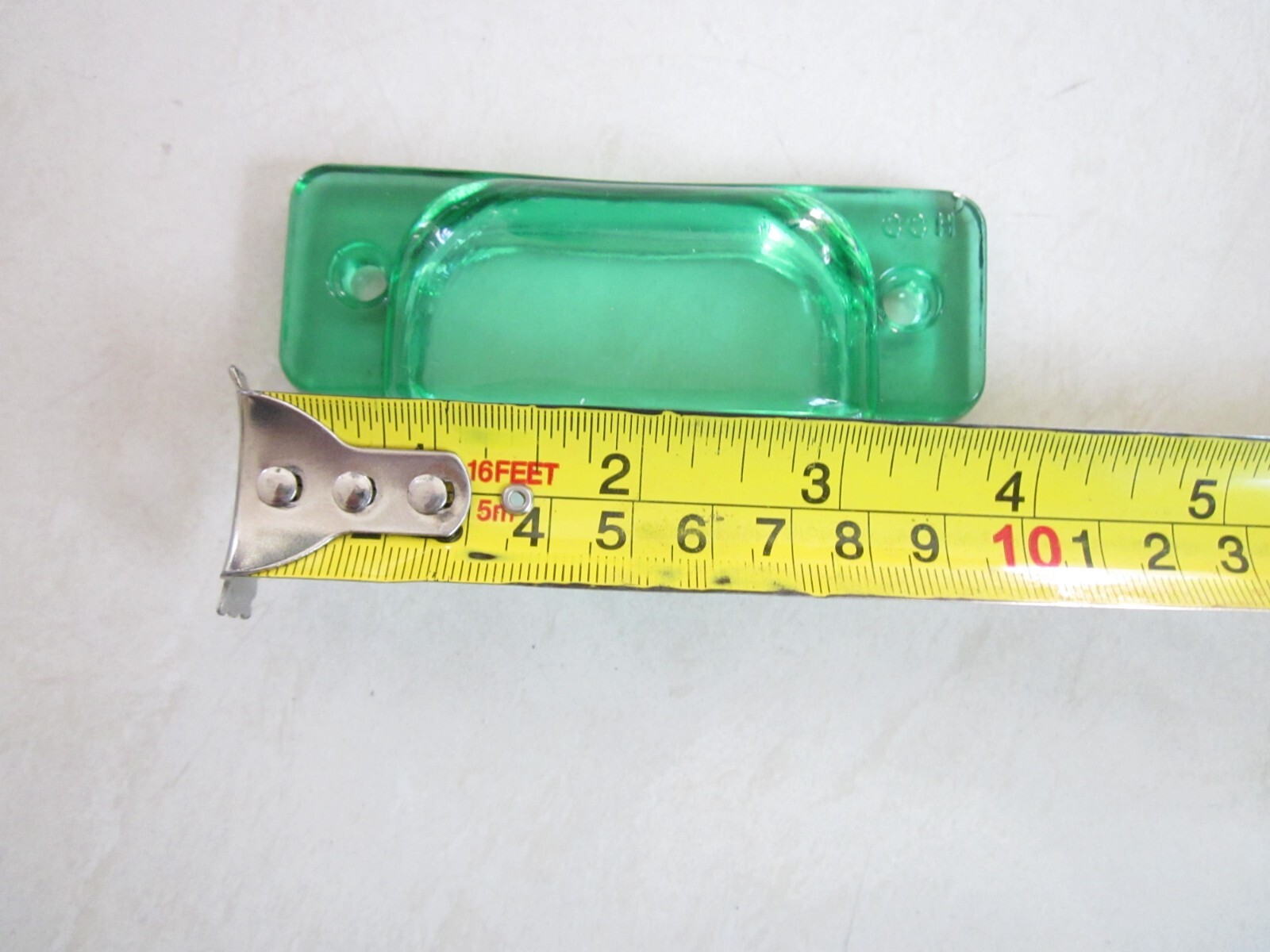2 EMERALD GREEN GLASS CABINT PULLS DRAWER HANDELS VINTAGE STYLE