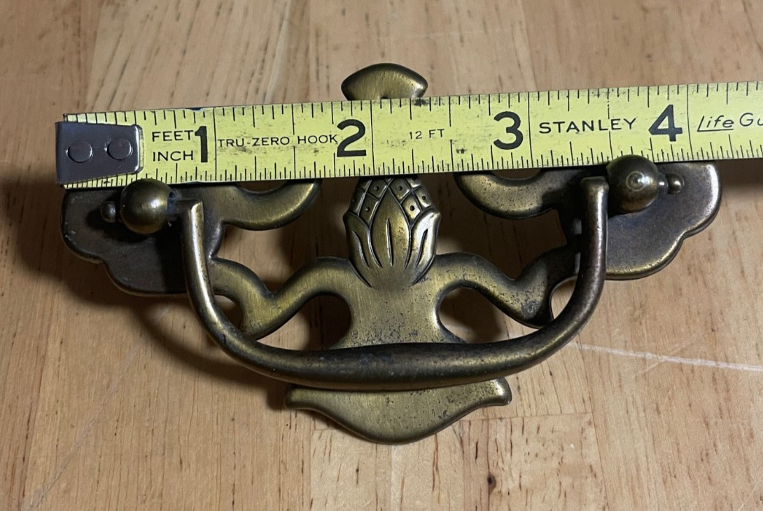 16 Pc VTG Bassett Aged Brass Pineapple Drop Bail Drawer Pull Handles w/ Screws