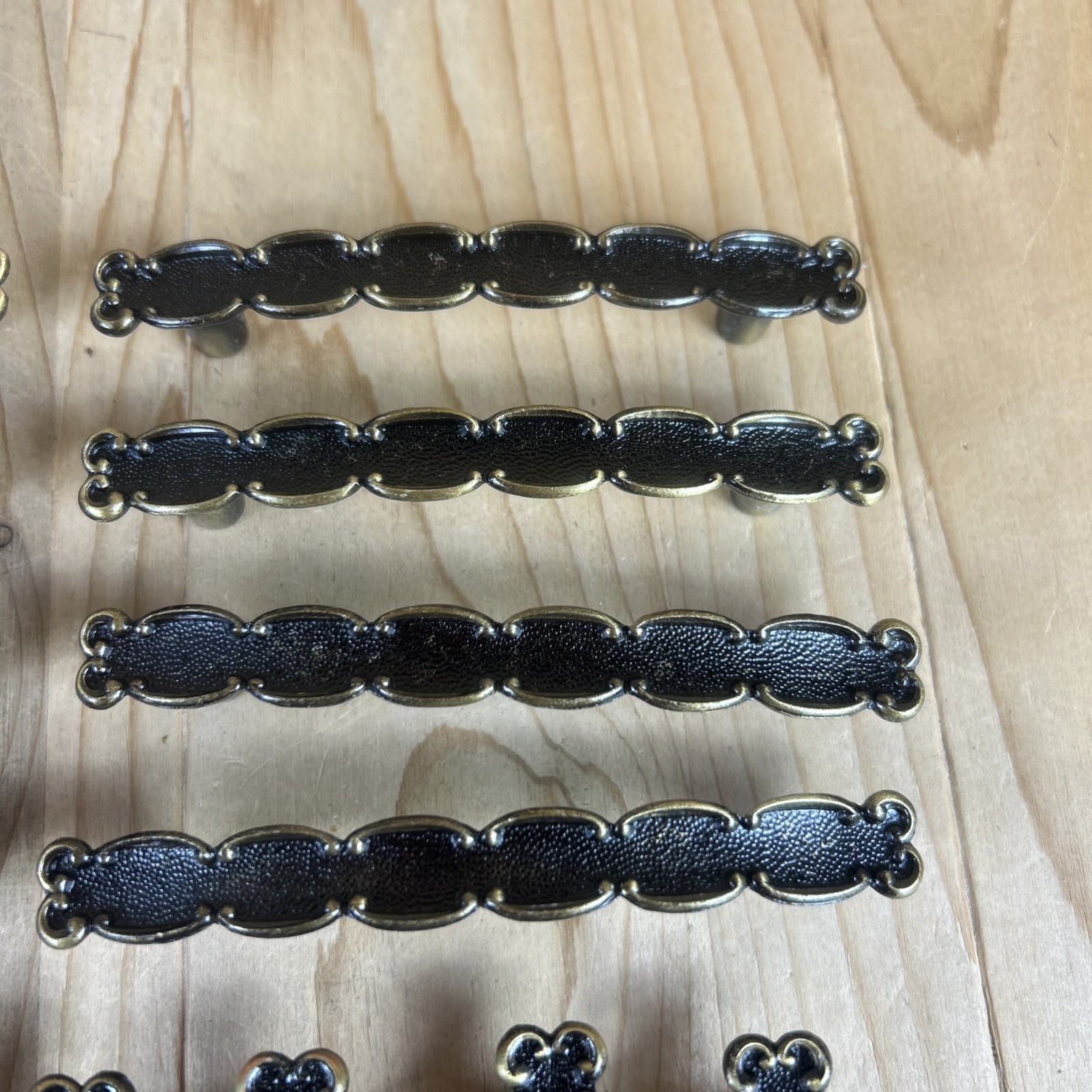 Vintage Drawer Pulls Cabinet Handles Set of 16 Jaybee Brass And Black Textured