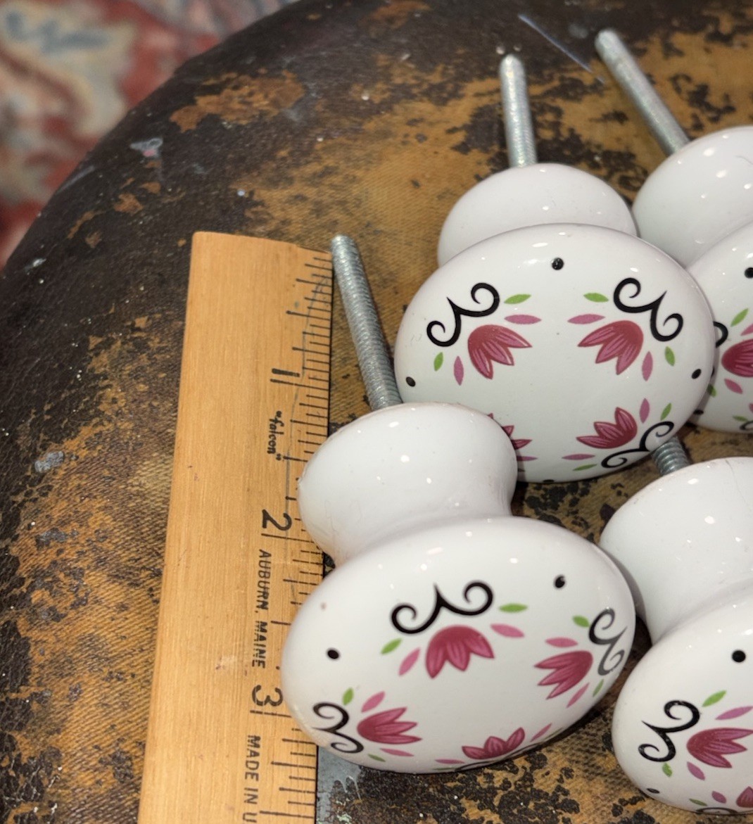 Vintage 1.5” Porcelain White Floral Painted Drawer Pulls Cabinet Knobs Lot Of 10