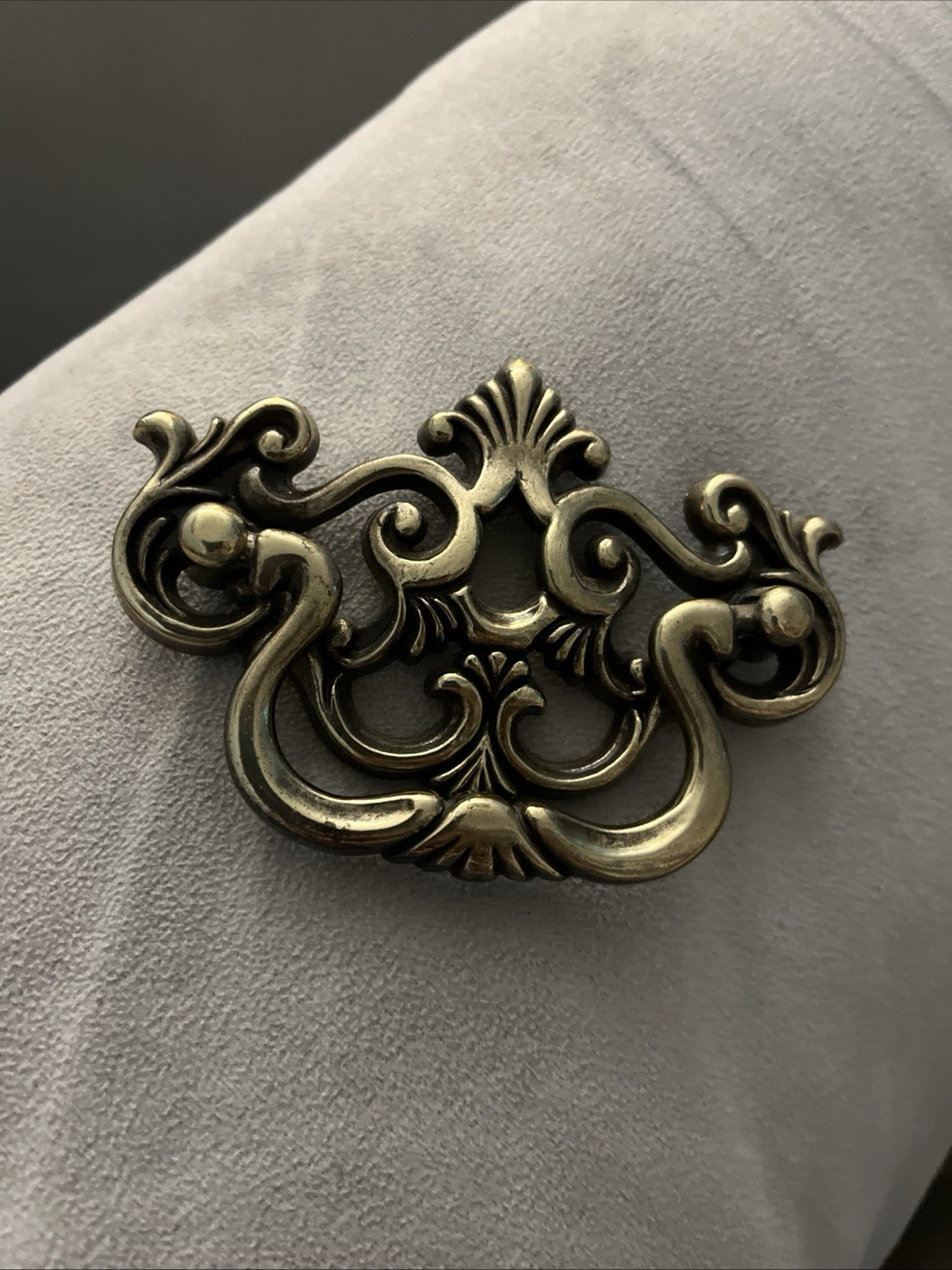 Vintage Traditional Brass Bail Drawer Pull 4 1/4″ ~ Single Pull Salvaged