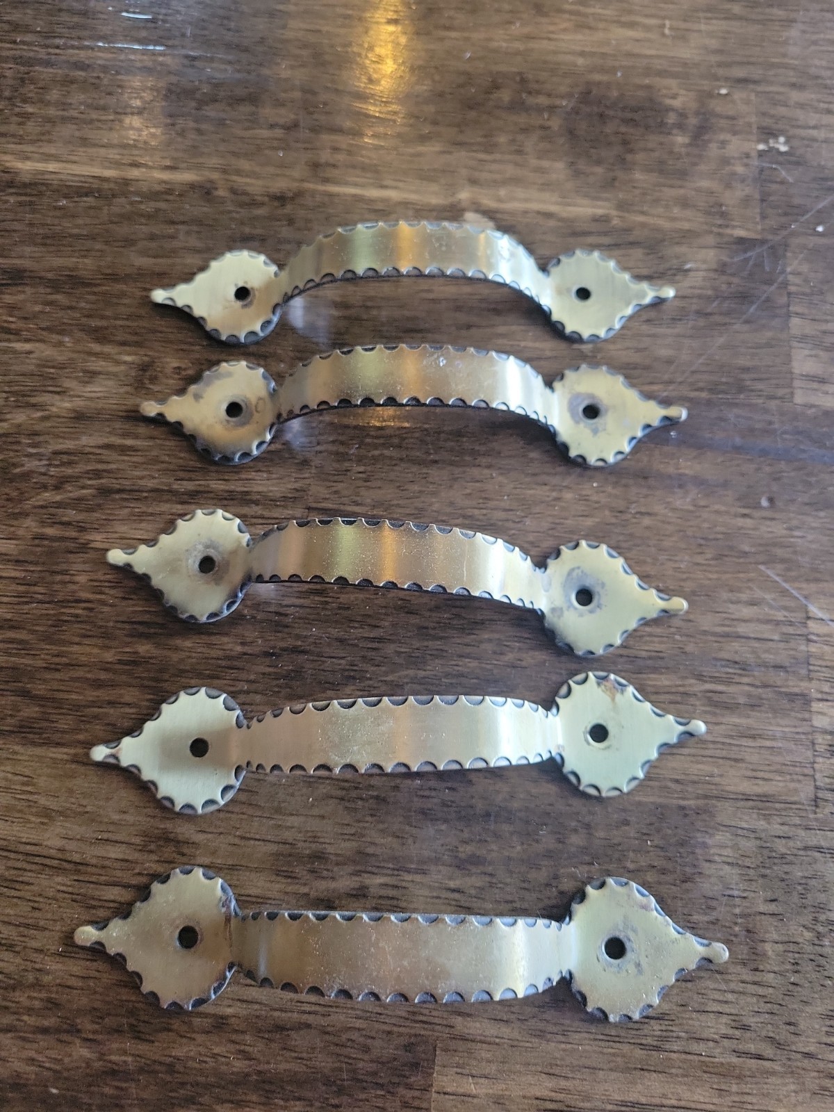 5 Vintage ANTIQUE BRASS Cabinet Hardware DOOR PULLS Drawers Handles D
