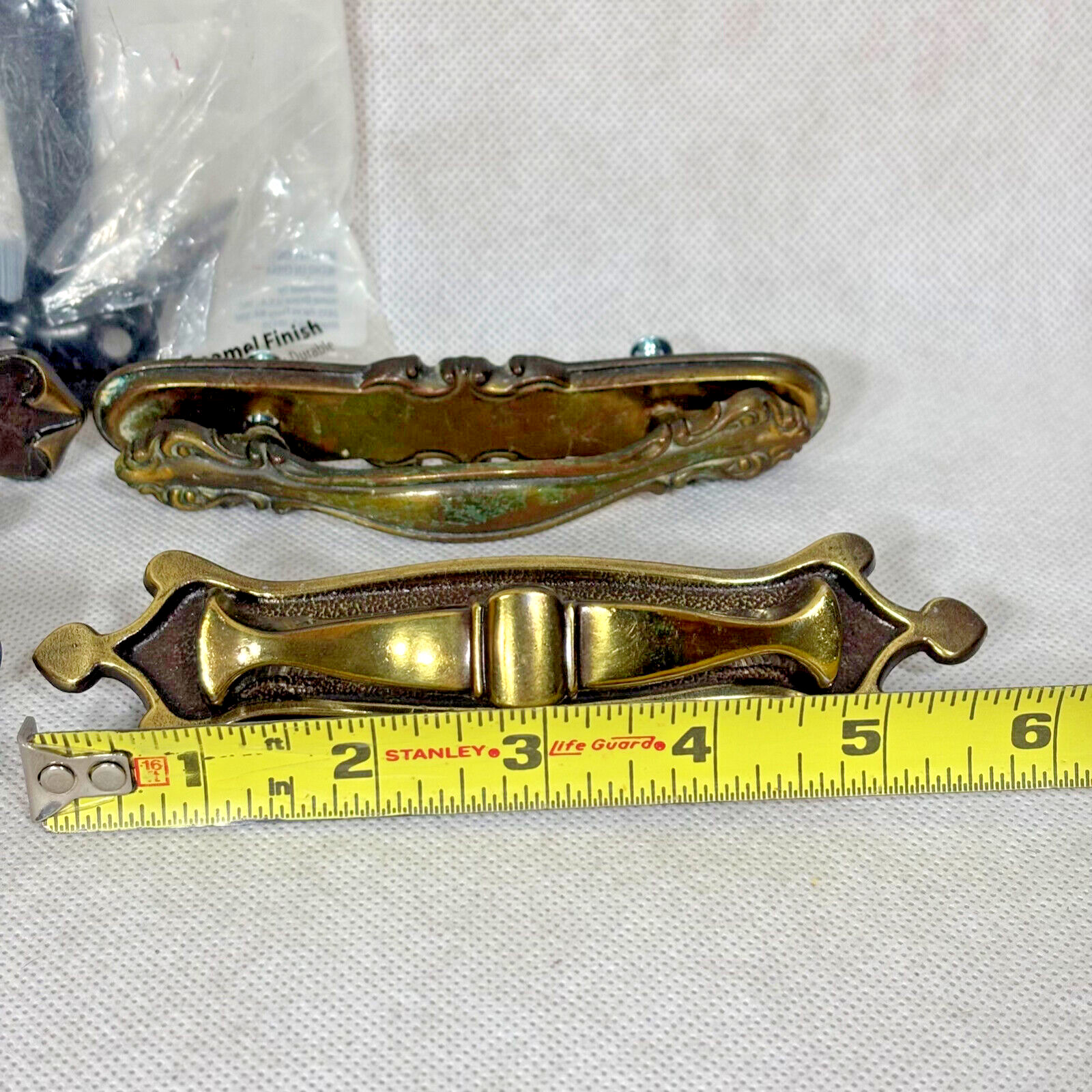 Vintage Brass Drawer Pull Handles Lot of 4 & Everbilt Door Pull Black Enamel
