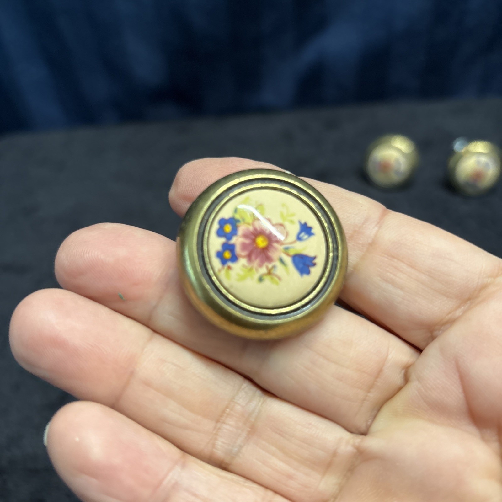 Lot of 4 Brass and Porcelain Blue/Pink Flower Drawer Pulls Door Knobs R7