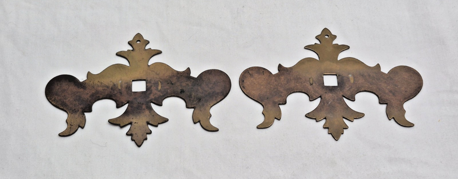 Antique Chippendale Colonial Drawer Cabinet Pull Back Plate Furniture Hardware
