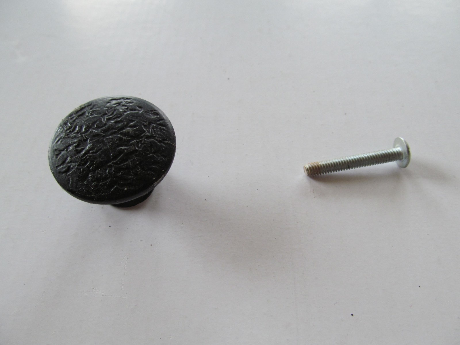 VTG Hammered Black Cabinet Knob Pull Round 1 1/4″
