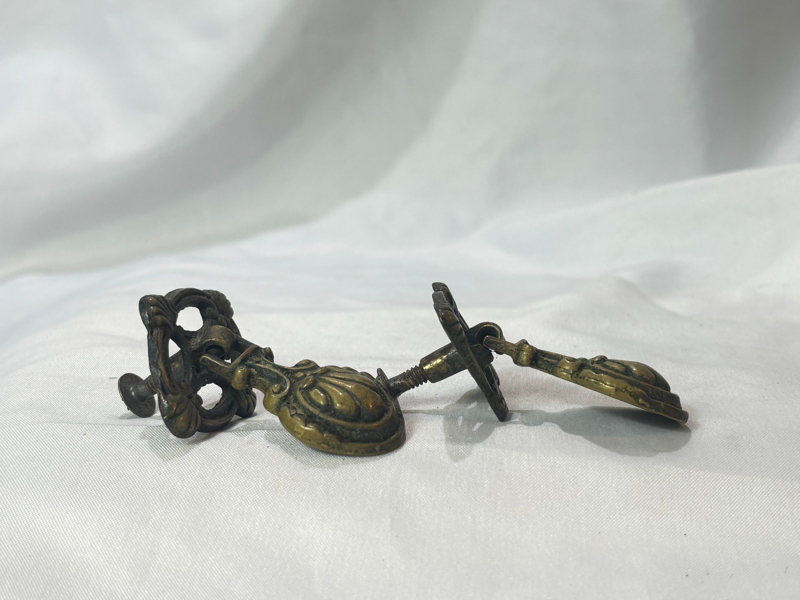 Antique Keeler Brass Co Brass Drawer Pulls/ Drop Handles KBC G205 Lot of 5