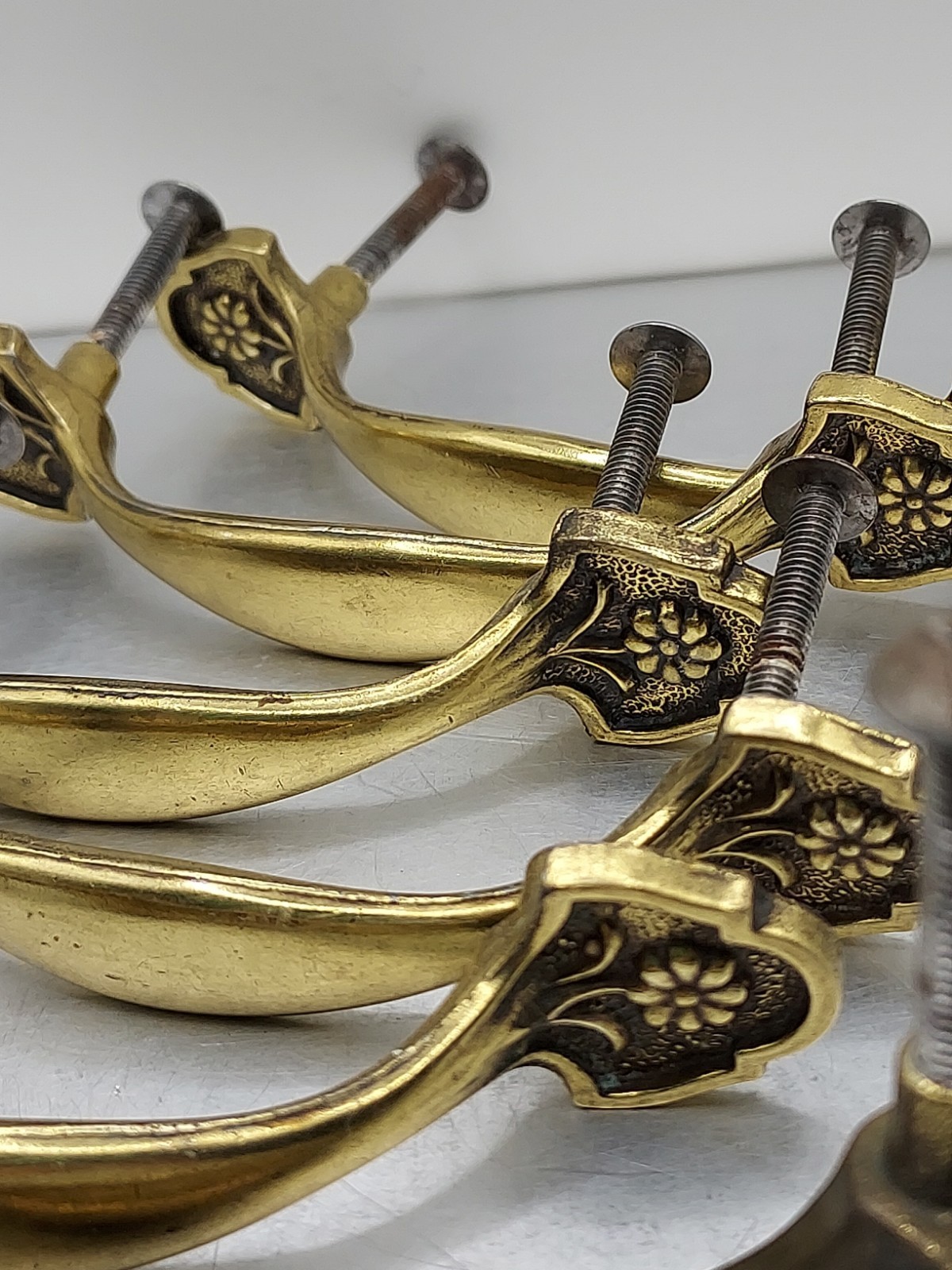 6 Brass Floral Cabinet Drawer Pull Handles 4.5″L KEELER Brass CO N18241 W/screws