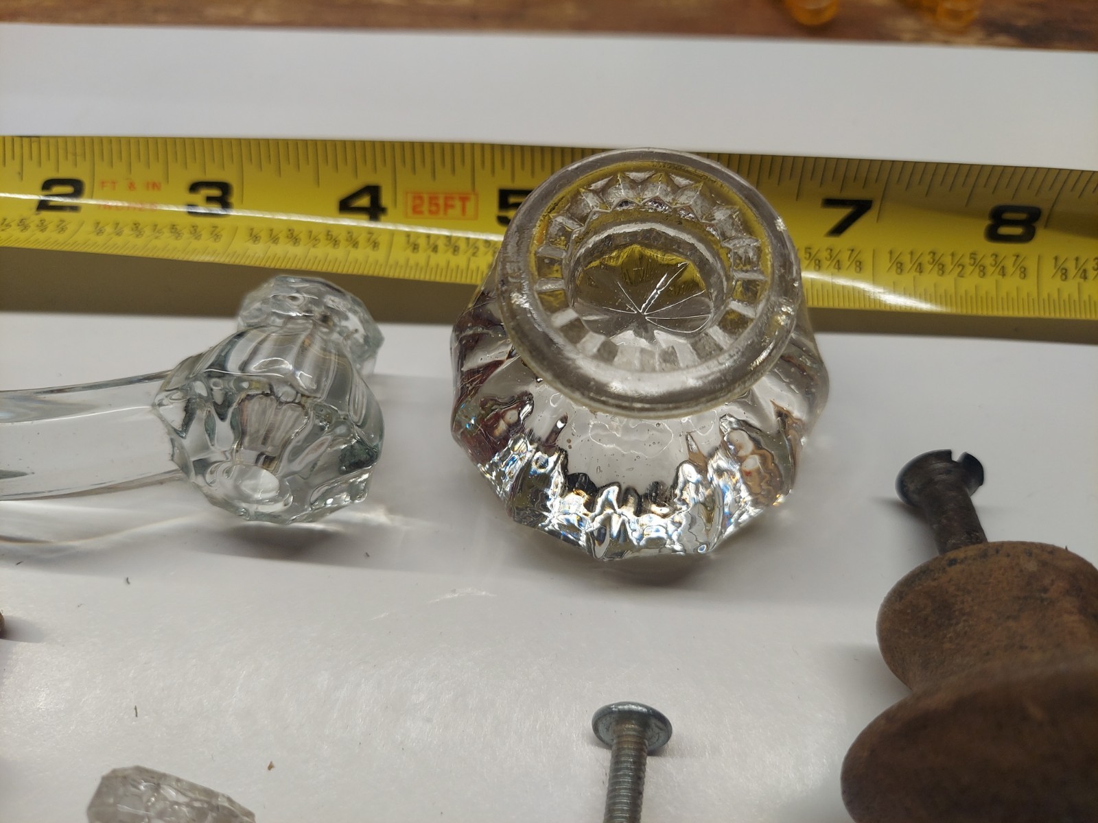 VINTAGE GLASS PULL KNOBS Lot # 270
