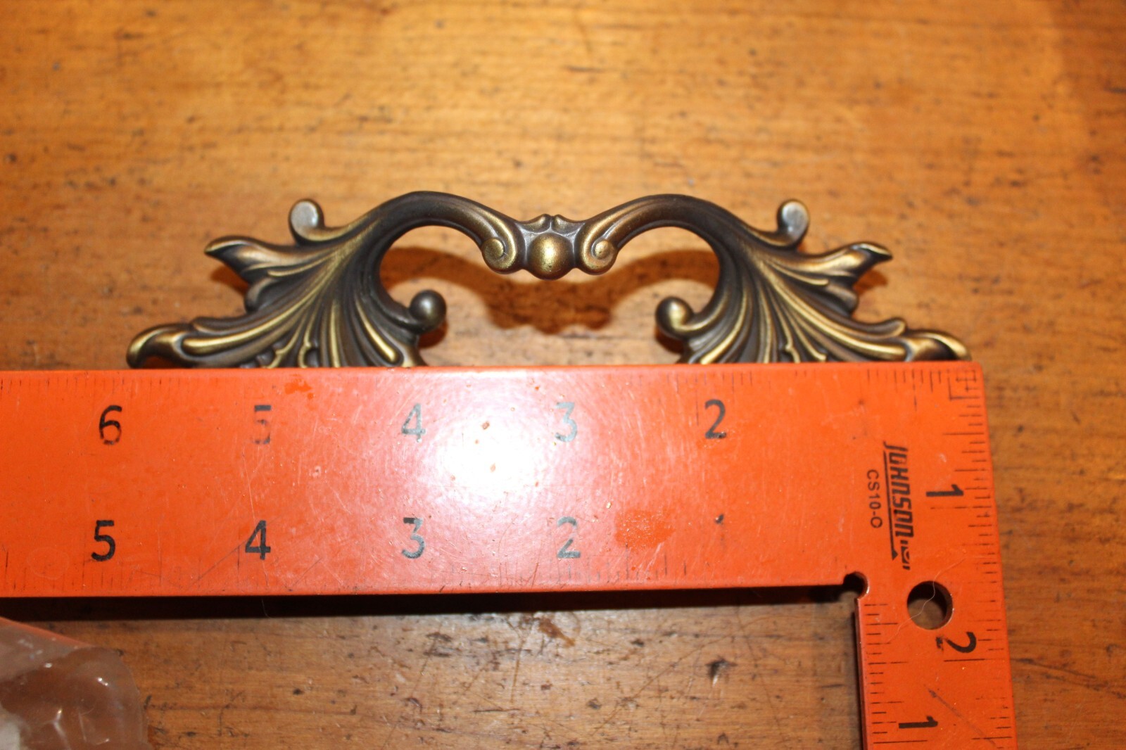 NOS Amerock Ornate French Provincial Drawer Pull in Antique Brass Finish GG-5