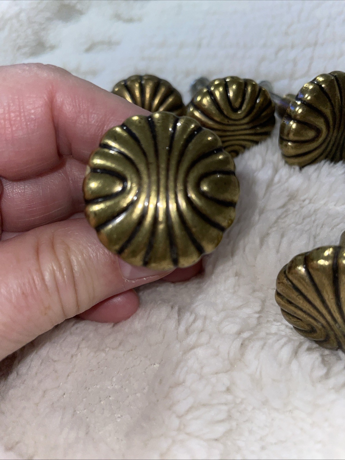 6 VTG Antique Brass Look Round Pinwheel Drawer Pull Traditional Hardware 1 1/8 “