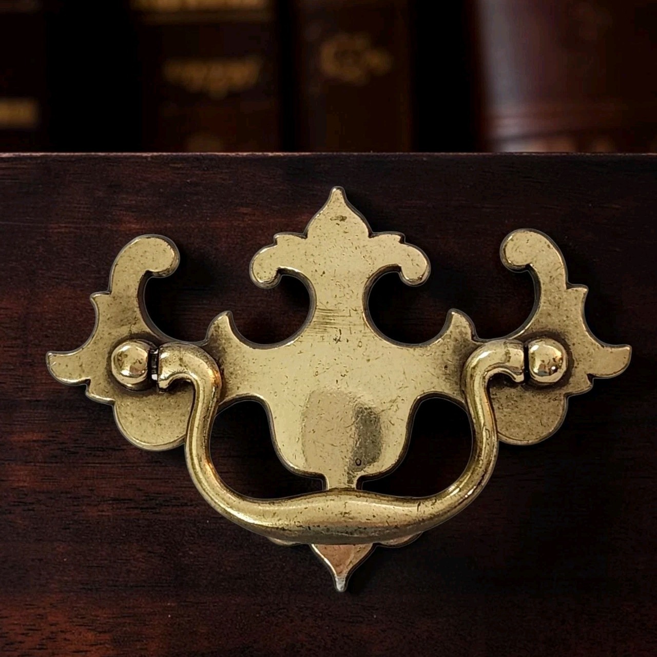 Vtg KBC Keeler Brass Co. Batwing Chippendale Style Drawer Pull W/Screws N-19560