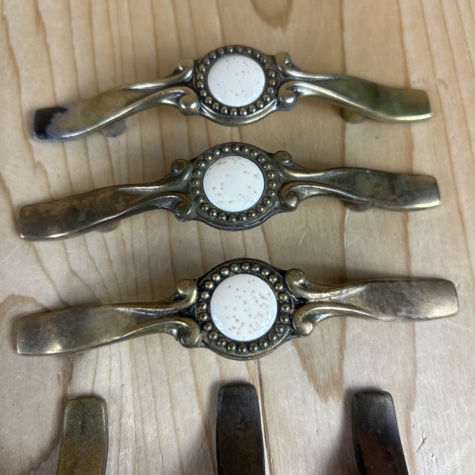 Vintage Drawer Pulls Cabinet Handles Set of 12 Beige Ceramic Center Amerock 861