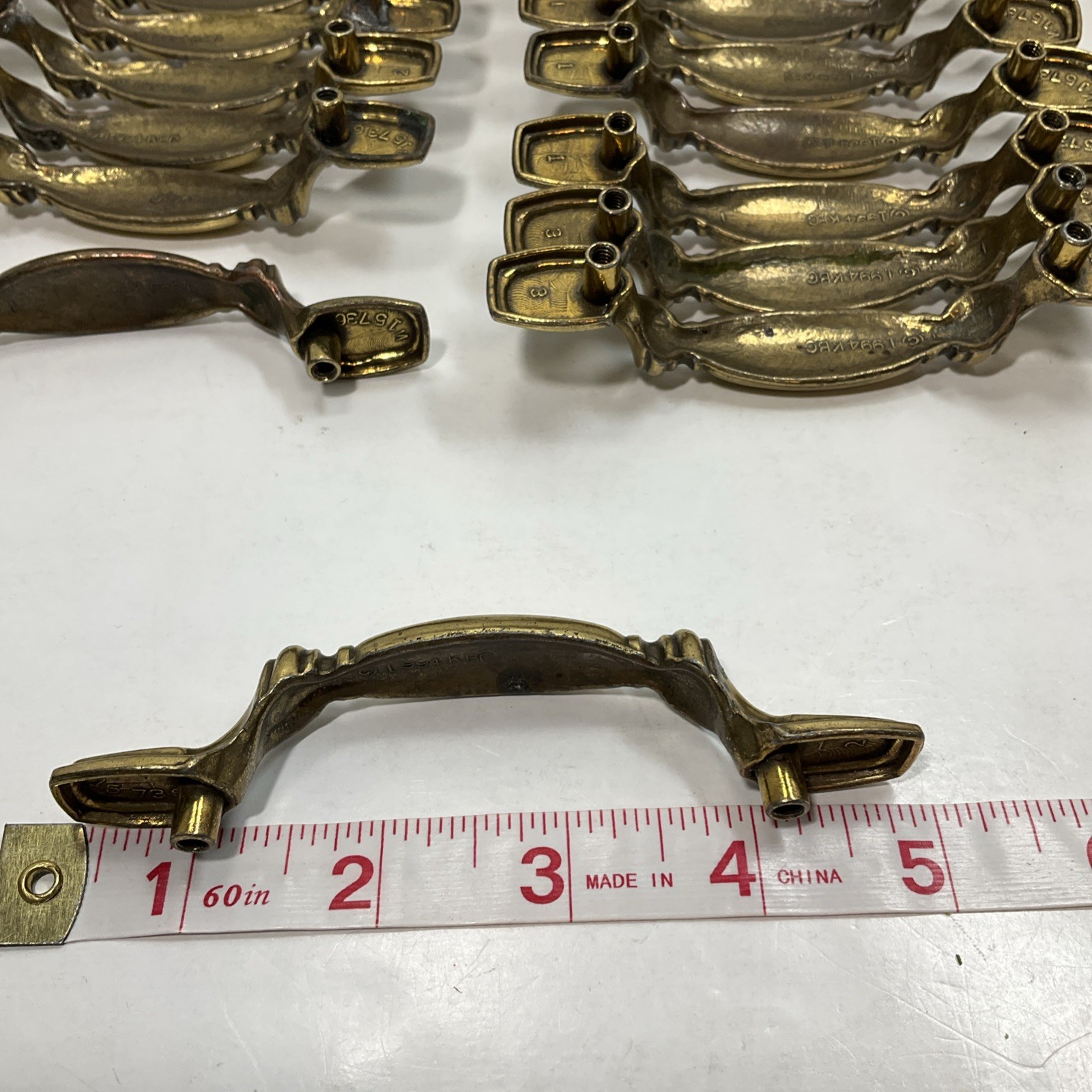 Keeler Brothers Corp. (KBC) 35 Pc. Vintage 1994 brass drawer pulls #N15736 Lot