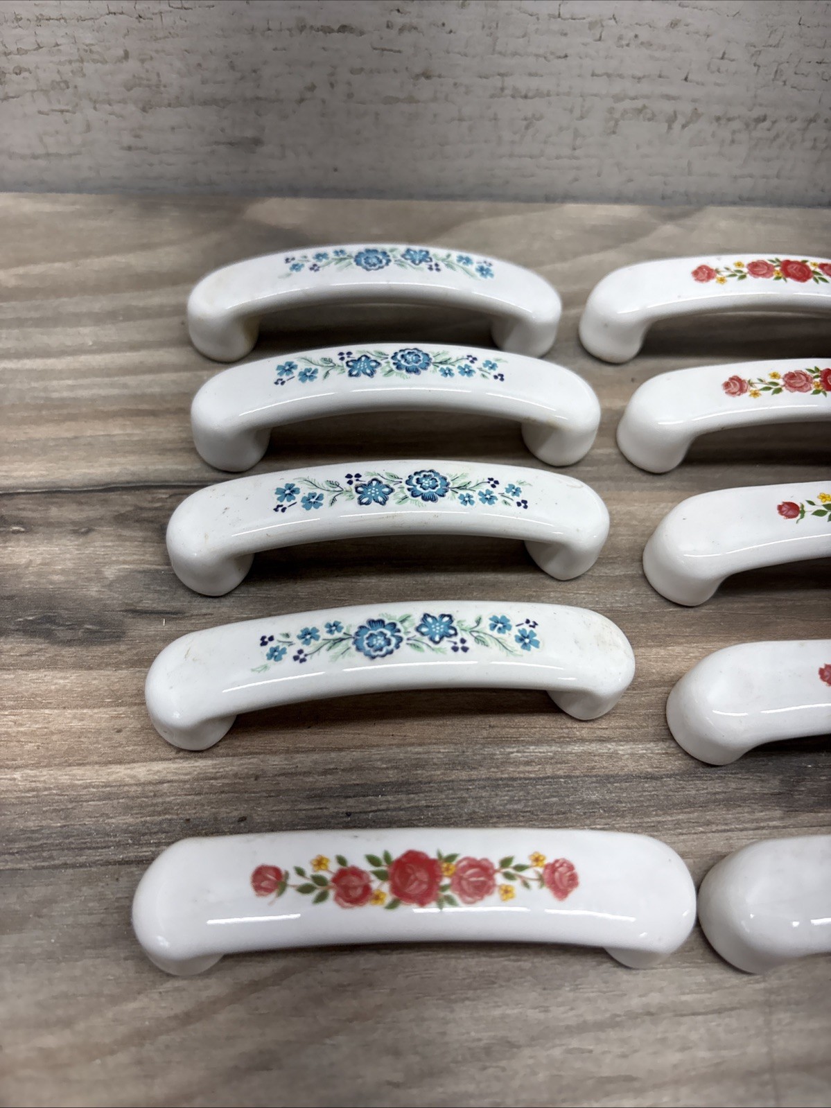 AMEROCK WHITE PAINTED CERAMIC DRAWER PULL, 3 3/4″ WIDE Vintage 10 Lot