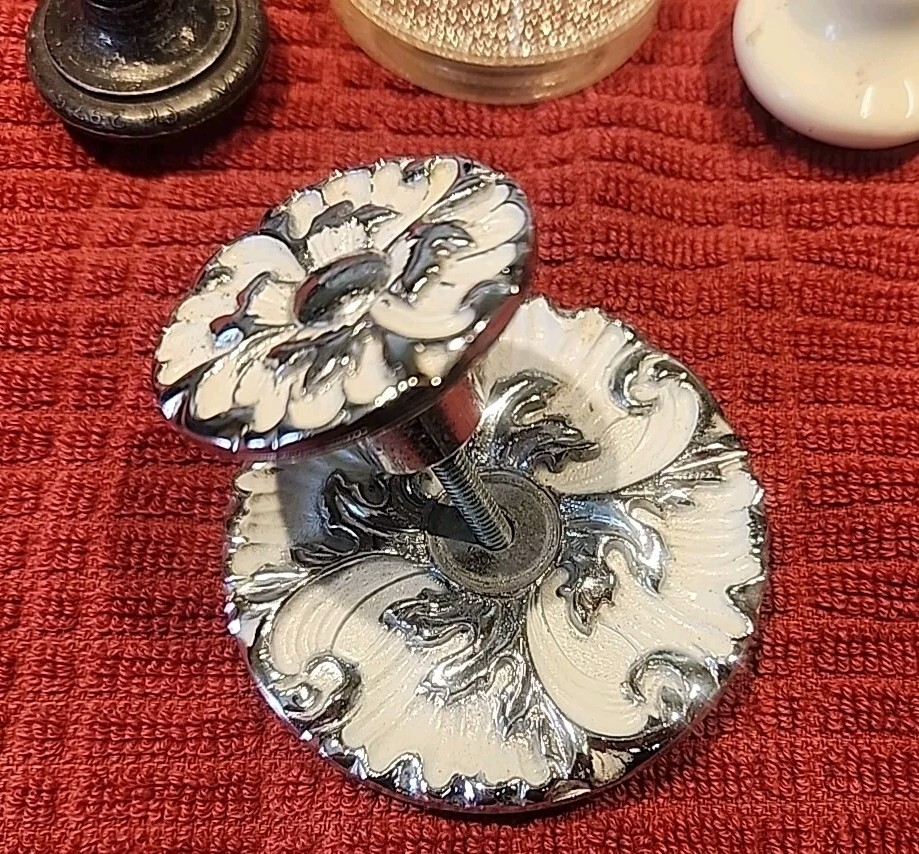 Mixed Lot 6 Vintage Drawer Knobs Previously Owned Metal Ceramic Lucite