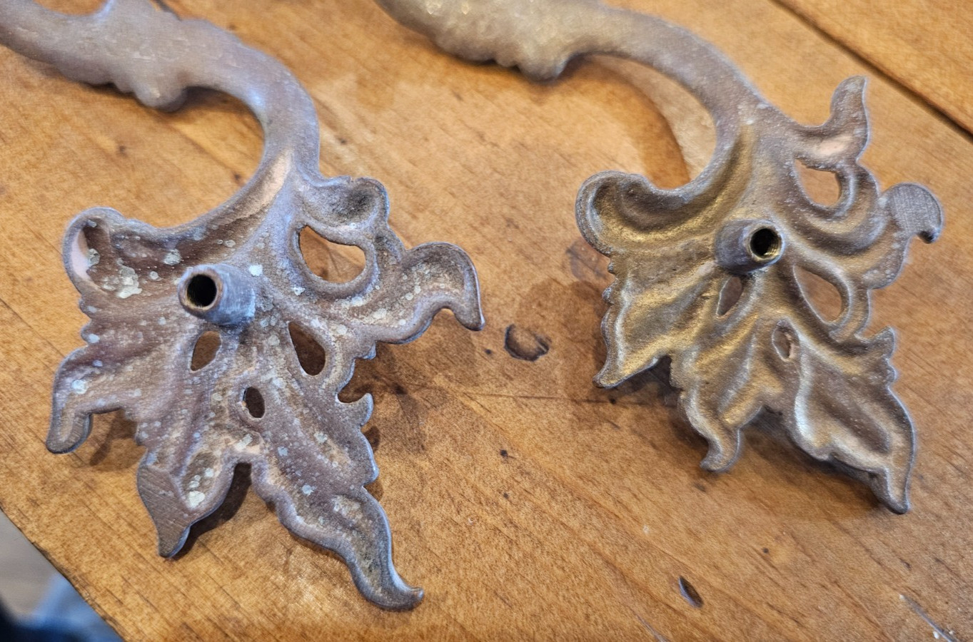 Set Of 2 French Provinicial Drawer Pulls Ornate