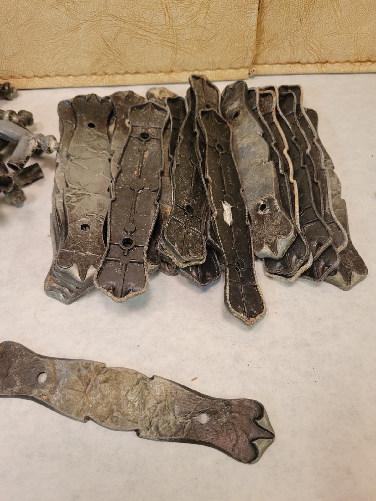 Vintage Metal Cabinet Drawer Pulls Back Plate 3″ center set of 26 1971