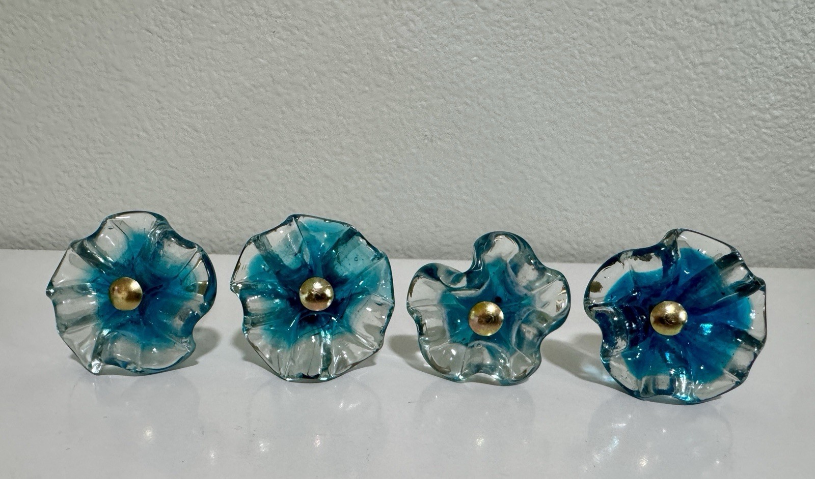 Set Of 4 Vintage(?) Blue Clear Blown Glass Flower Cabinet Drawer Knobs Pulls