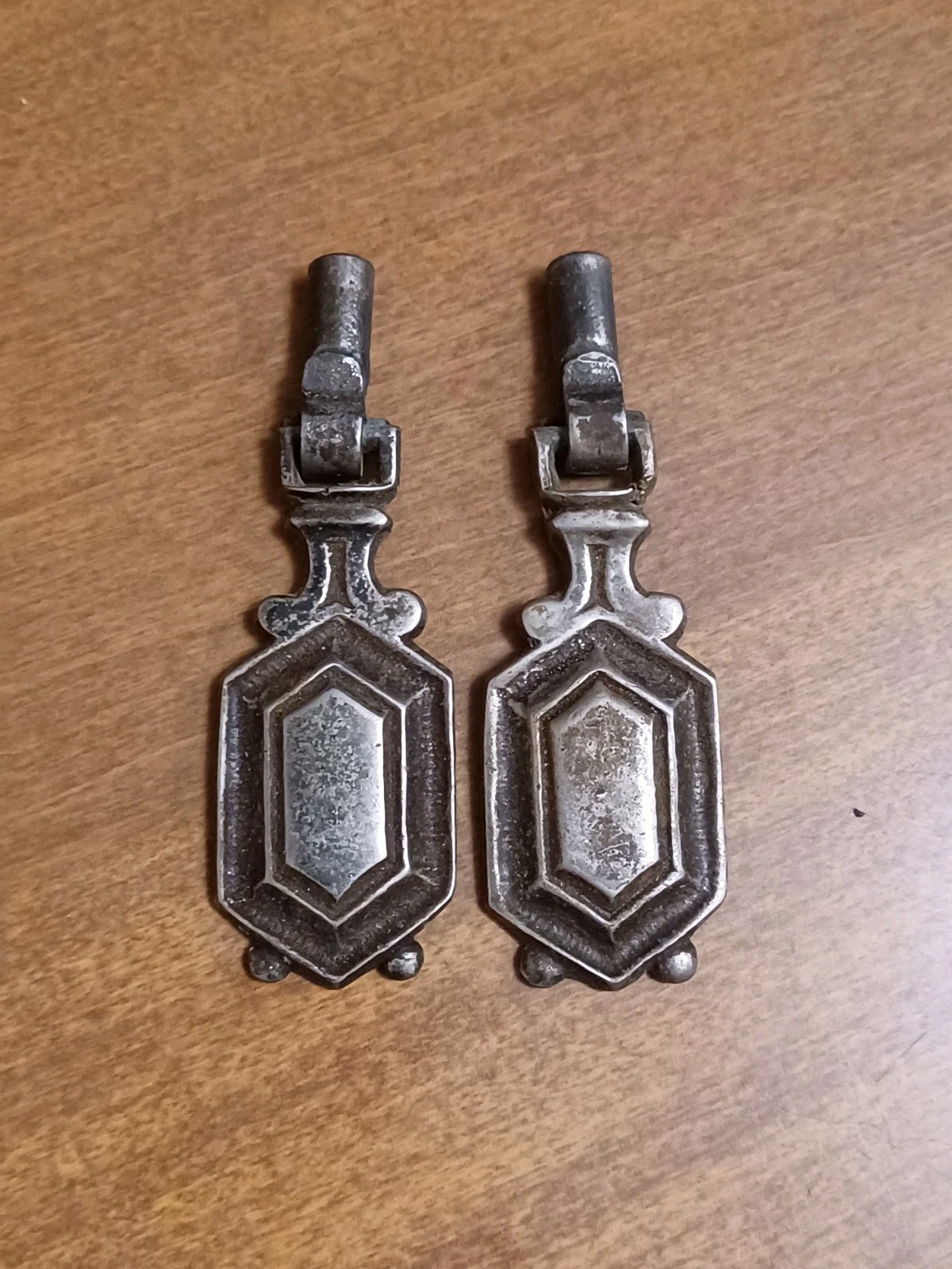 Vintage KBC Drop Drawer Pulls FLAWED (Crack/No Back Plates) Keeler Brass Co F917