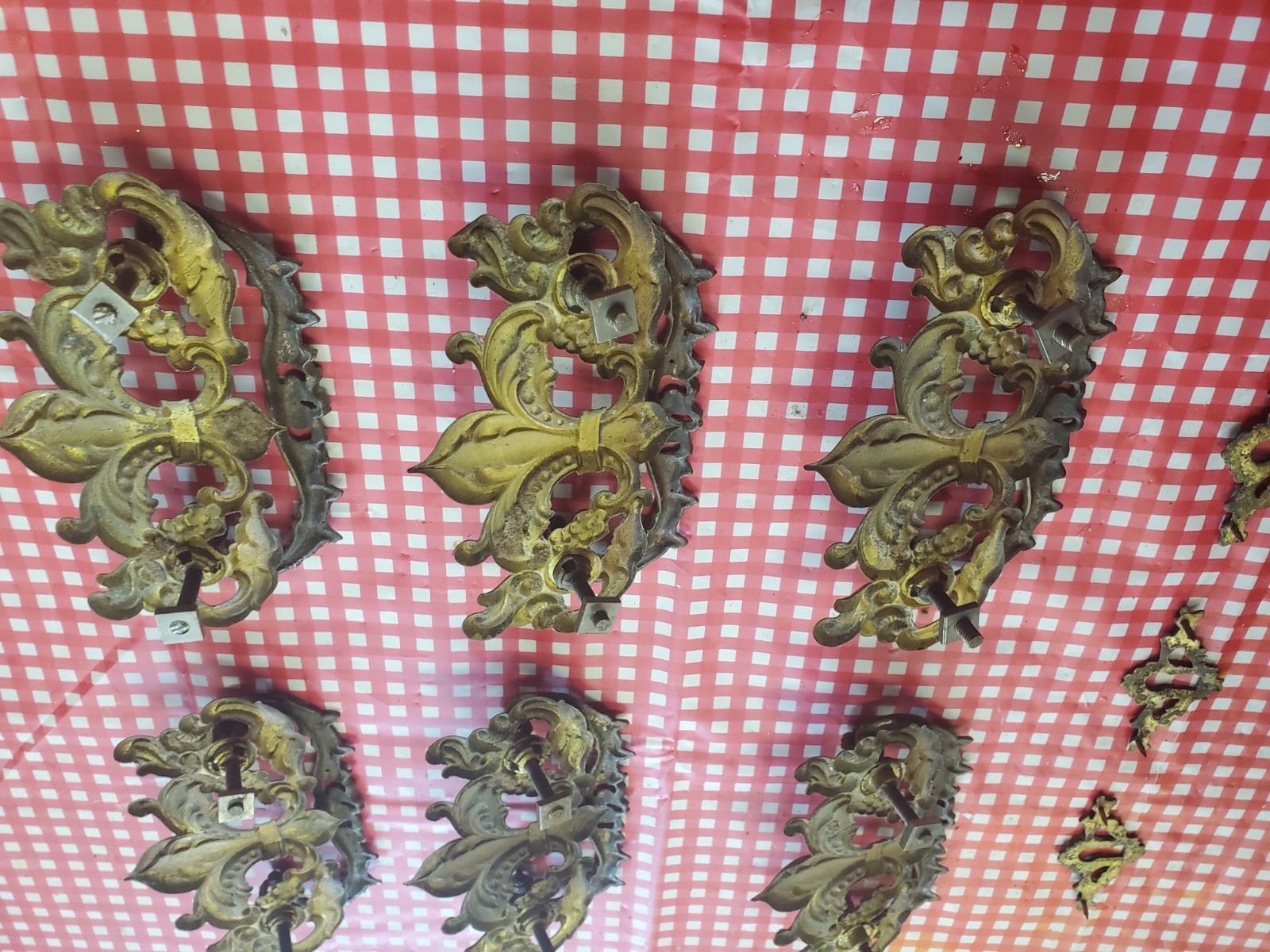 Set 6 Ornate Victorian Drawer Pulls Bail Handles Brass Fleur-de-lis w/3 keyholes