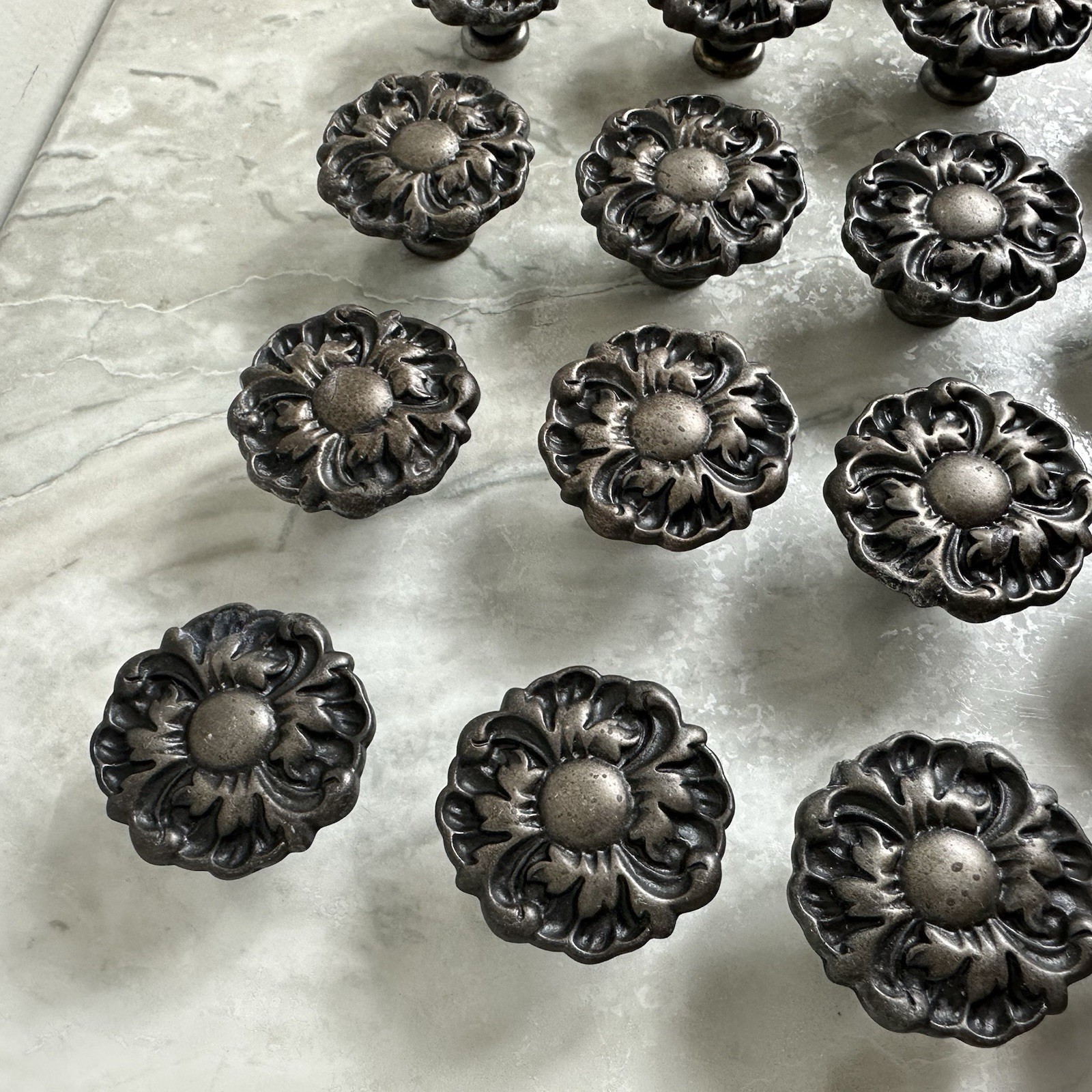 Lot Of 42 Floral Cabinet Drawer Pulls Knobs French Provincial Victorian Ornate