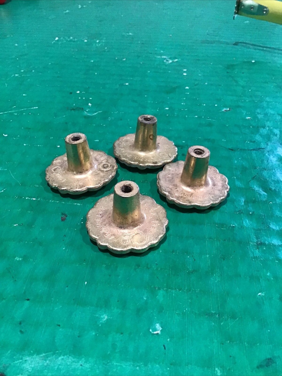 Lot of 4 Vintage 1960 Amerock Floral Cabinet Drawer Pulls/Knobs – White/ Brass