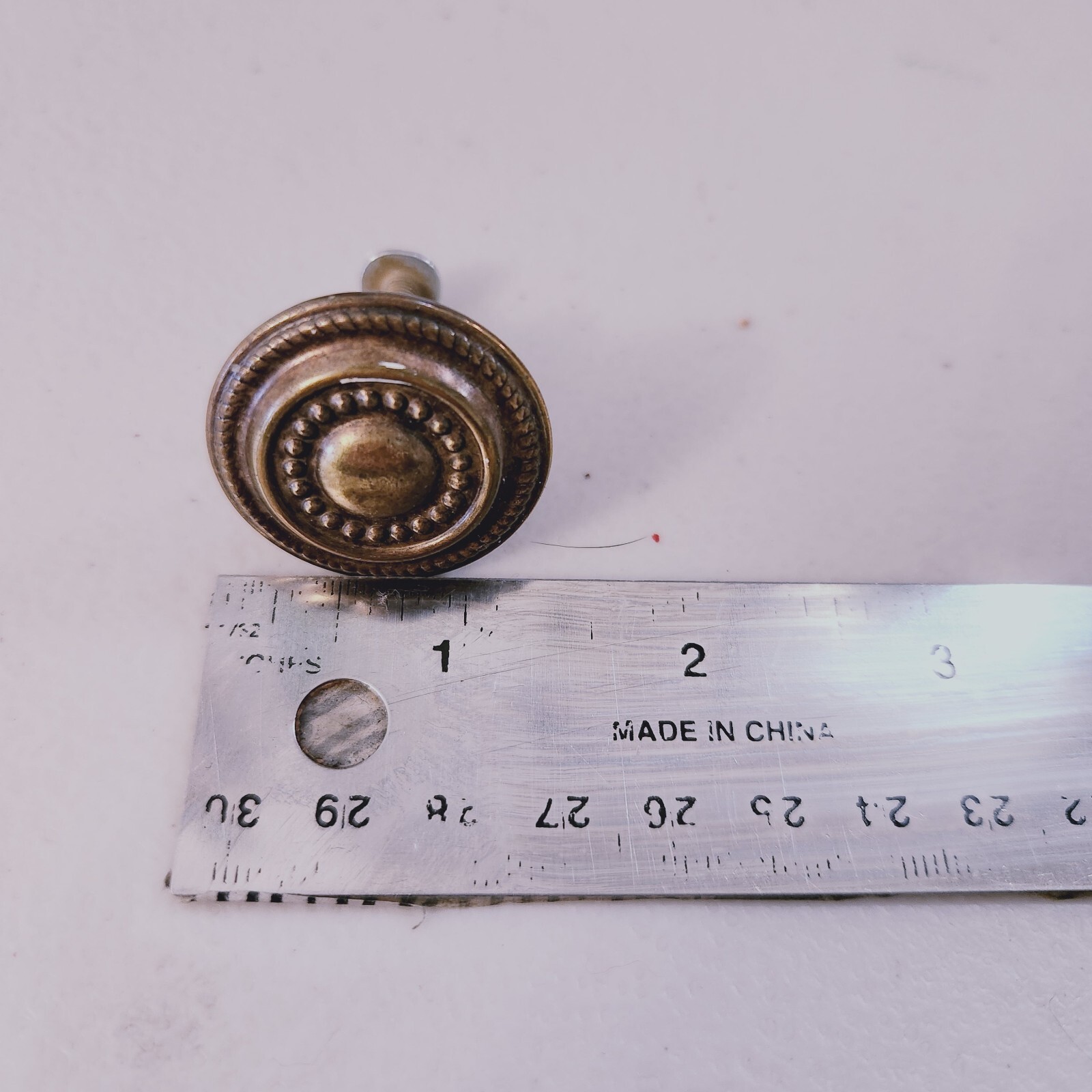 Vtg Salvaged Reclaimed Pulls Handles Dressers Metal Brass Mixed Hardware Lot