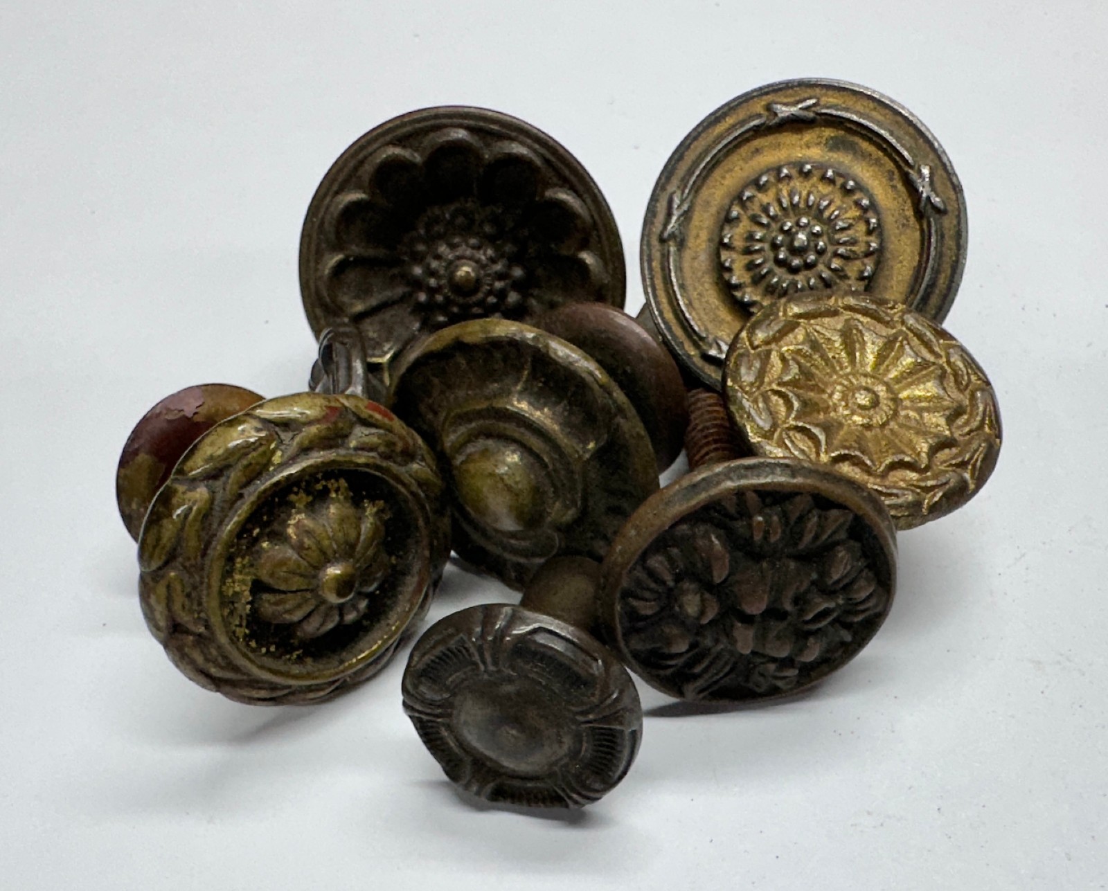 Lot of 8 Antique Brass Round Ornate Dresser Drawer Cabinet Pulls Knobs