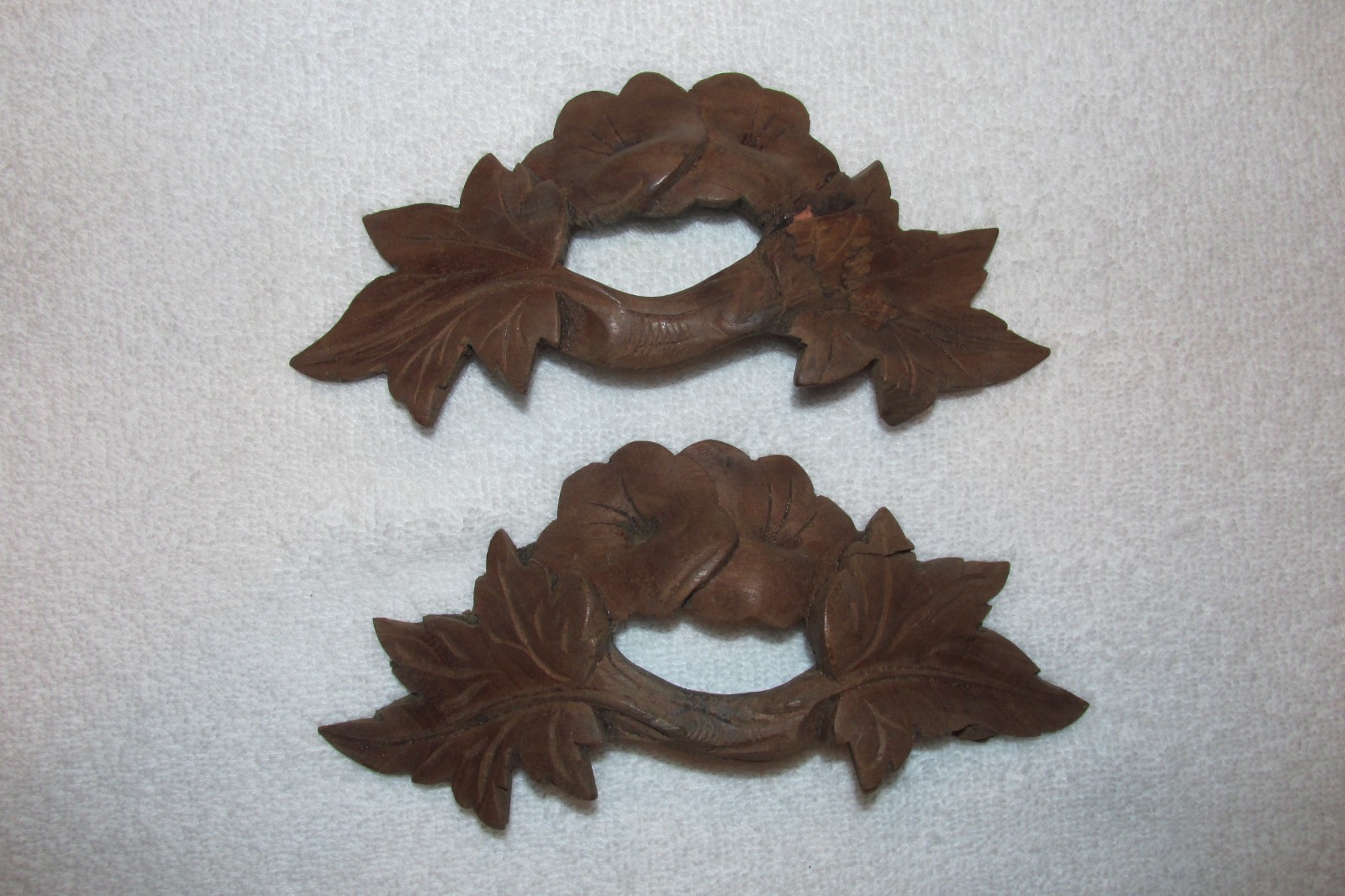 Pair Set Antique Victorian Carved Walnut Flower & Leaf Drawer Pulls 7 x 3 1/2″