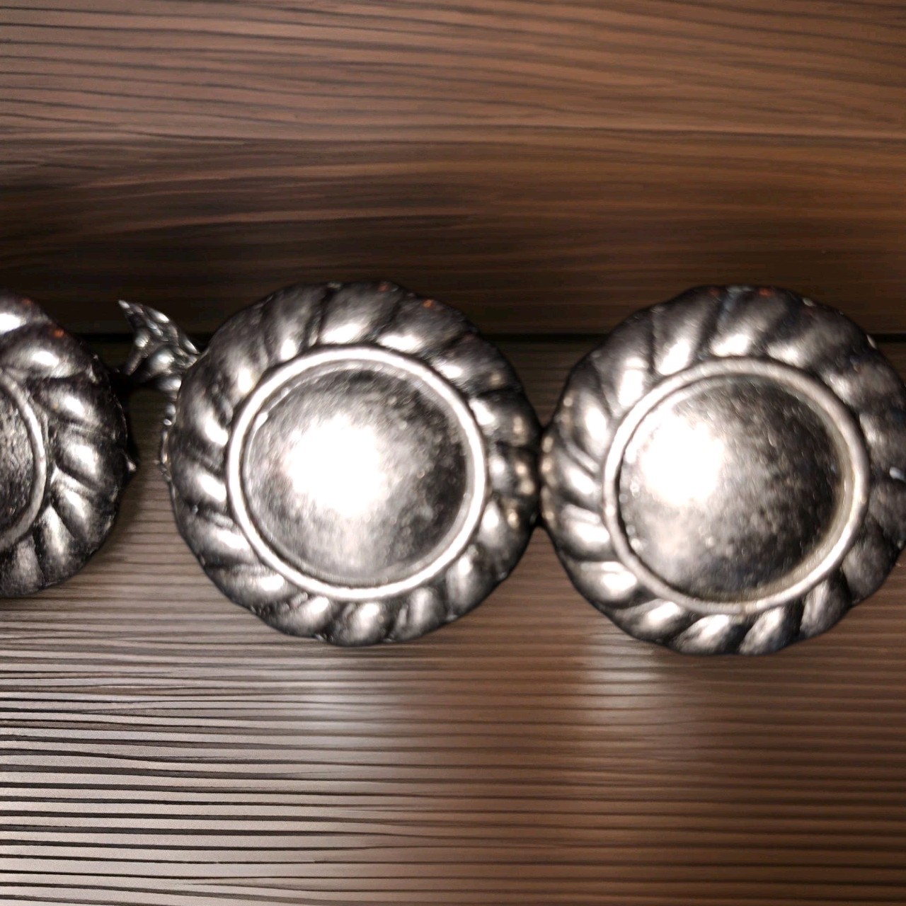 Lot of 8 Vintage Silver Tone Cabinet Knobs Round Twisted Rope Border Pulls GUC