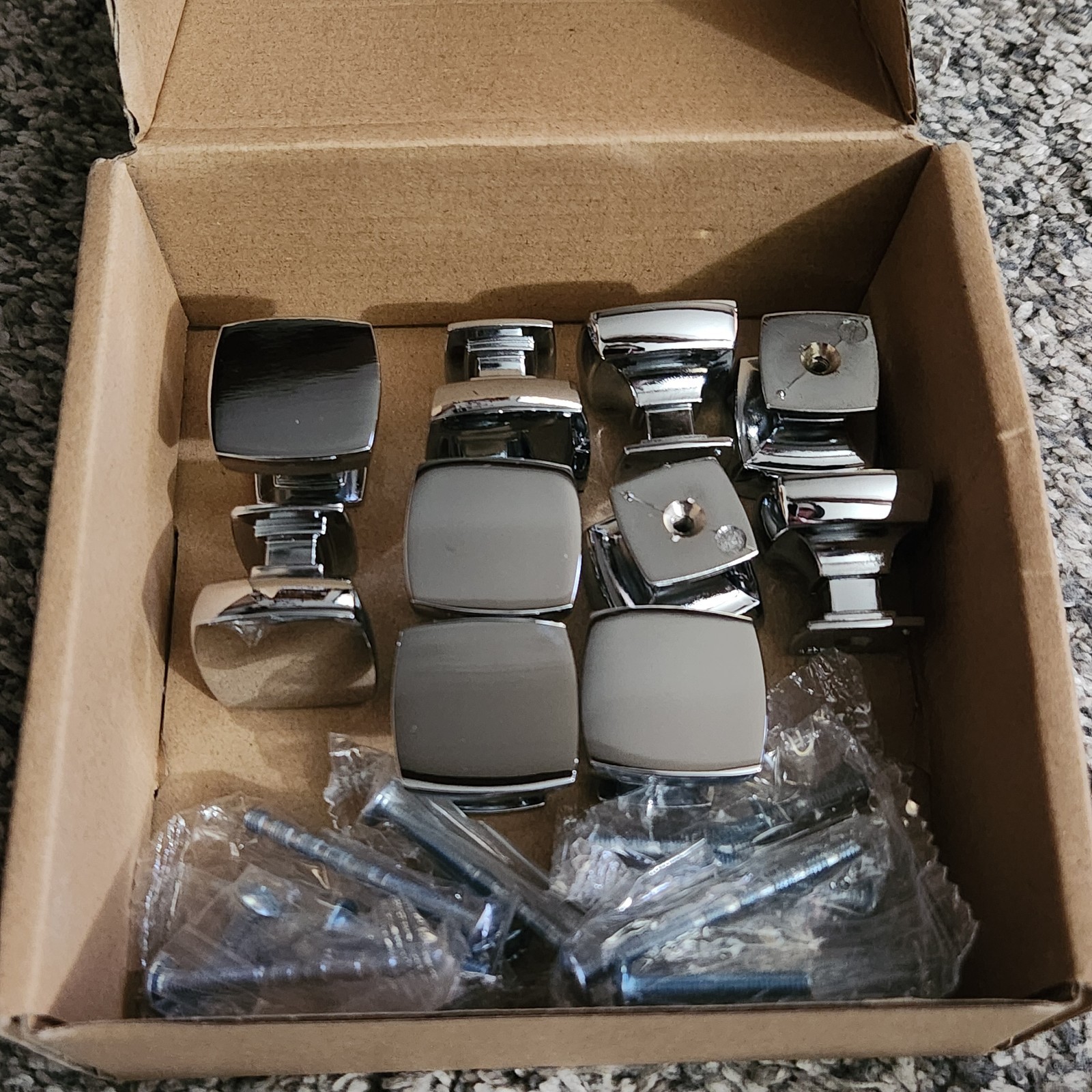 Lot Of 10 Chrome Square Knobs/Pulls With Screws 1-1/8″ Square 1″ Long