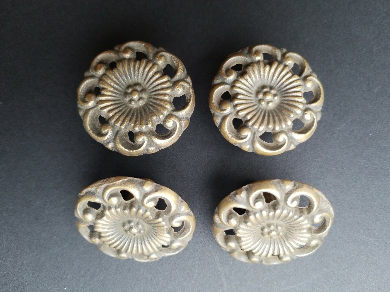 4 Antique Style Solid Brass ROUND KNOBS Ornate FLORAL 1-5/8″ dia. #K24