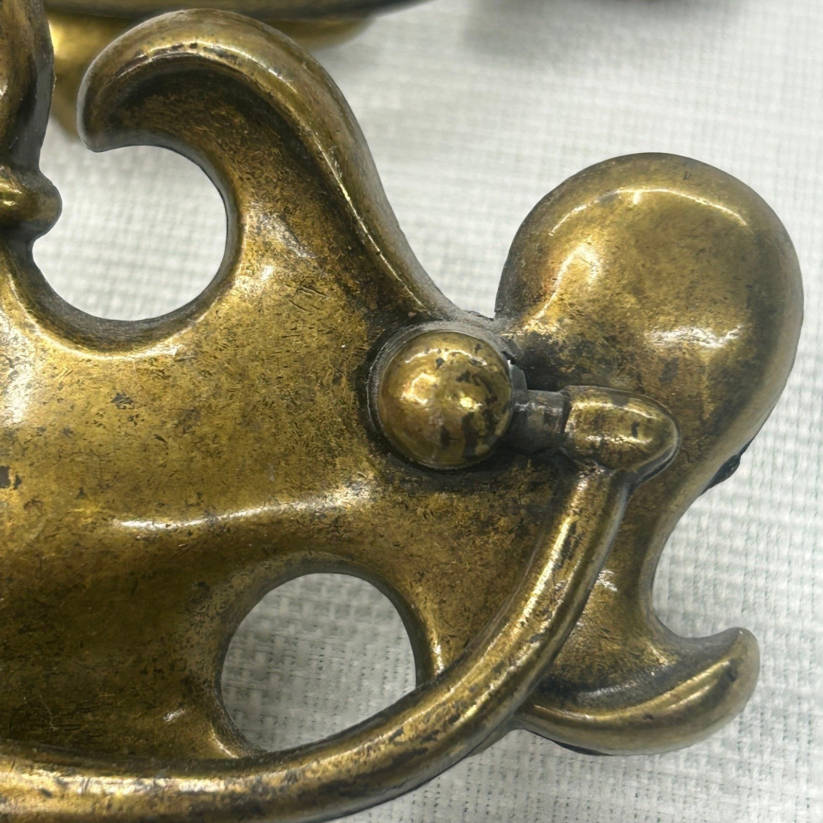 Set of 6 Vintage Chippendale Batwing Brass Drawer Pulls Cabinet Dresser Handles