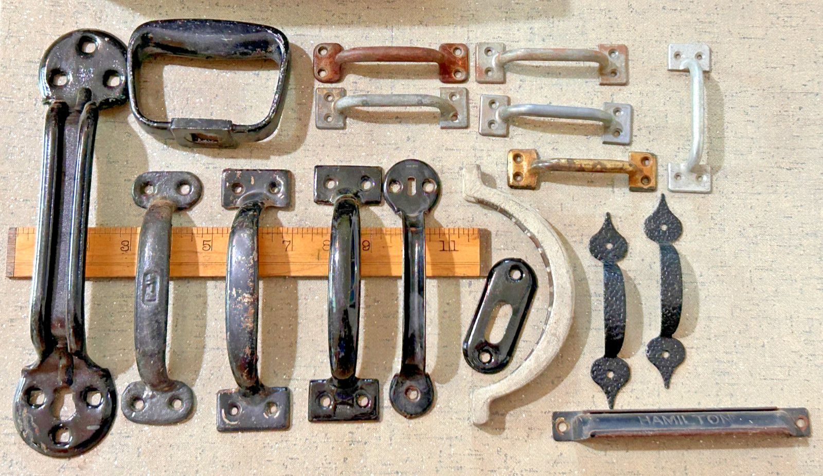 Lot Vintage Rustic Steel Metal Hardware Assorted Drawer Pull Large Small Handles