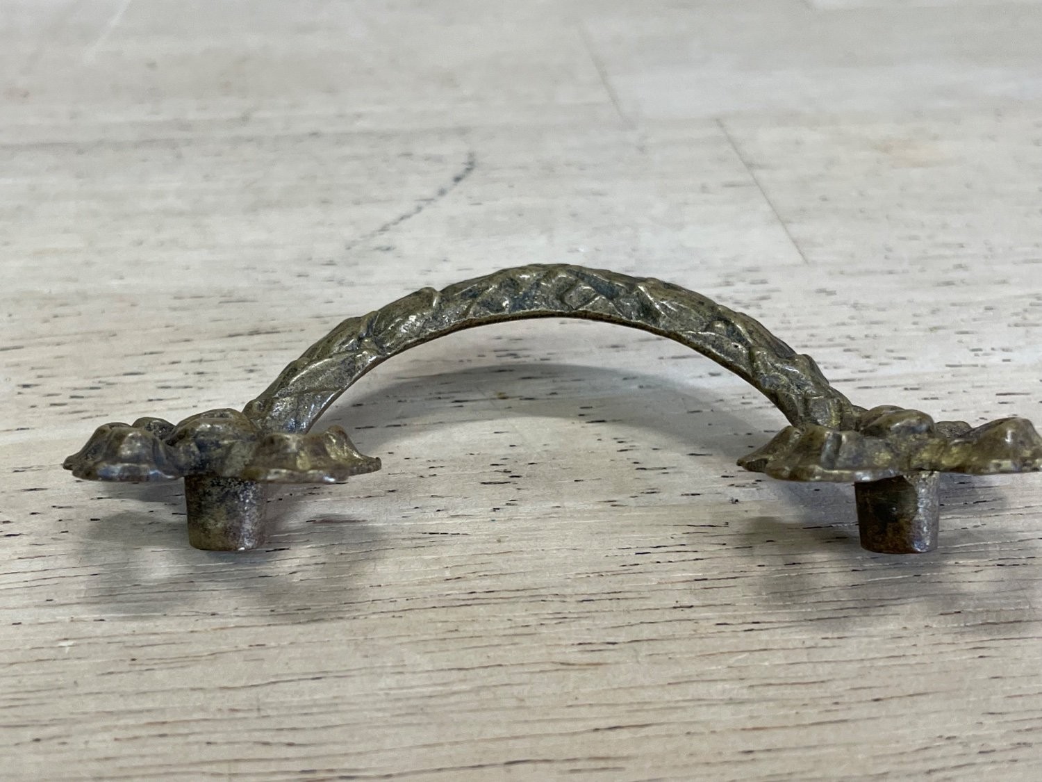 Vintage French Provincial Brass Drawer Pull Bow Ribbon Leaf 3″ Center to