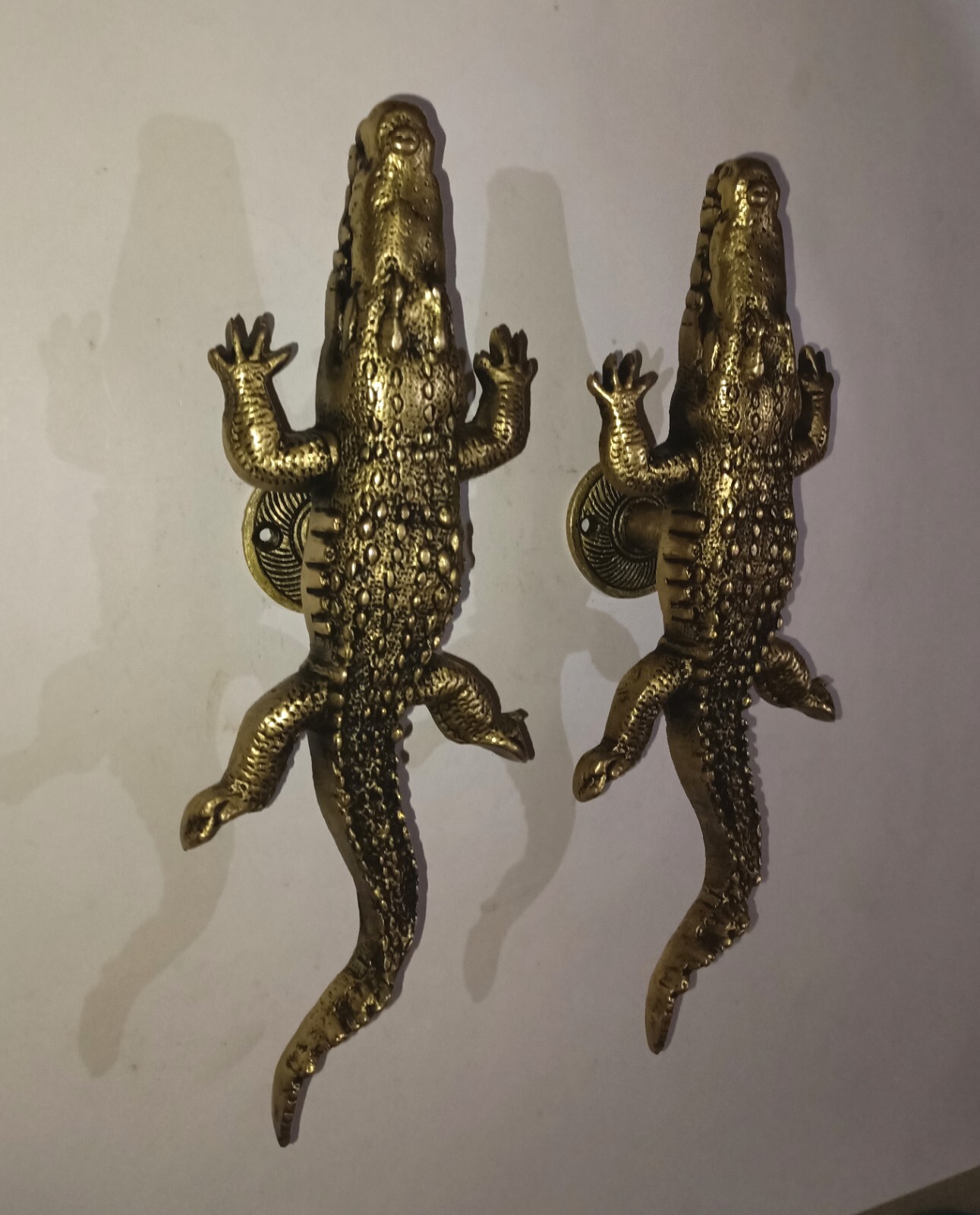 Crocodile Door Handle Round Base Brass Wild Theme Home Door Decor Pull GTX