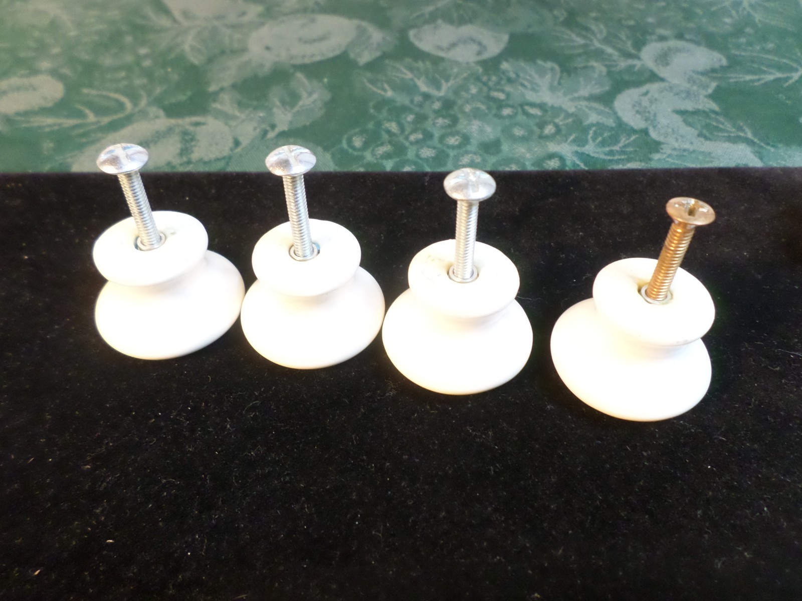8pc Mid-Century Round White Porcelain Drawer Pulls w/Screws
