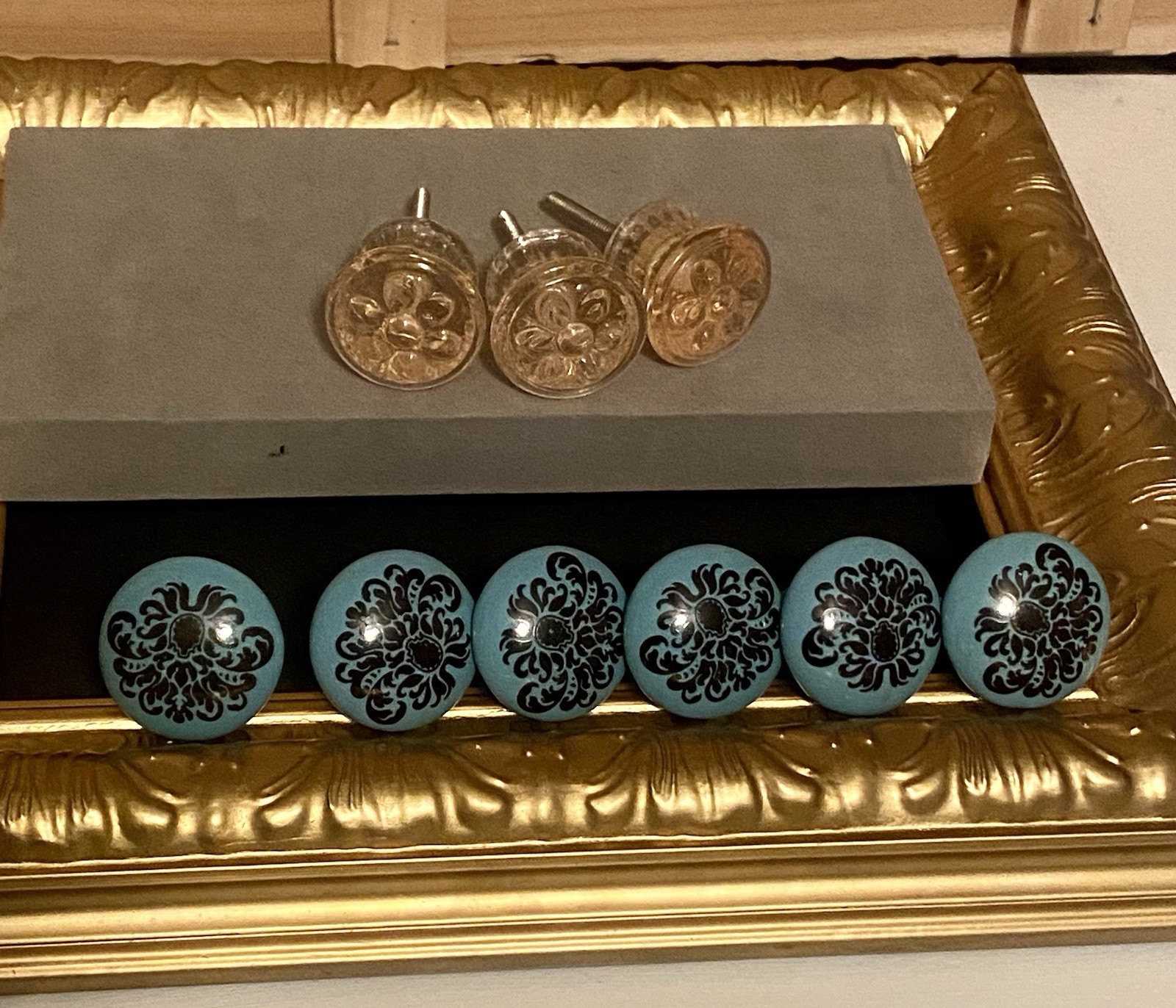 Drawer Pulls Ceramic /Glass Vintage Lot Of 9 Blue / Brown Design Pink Glass NEW