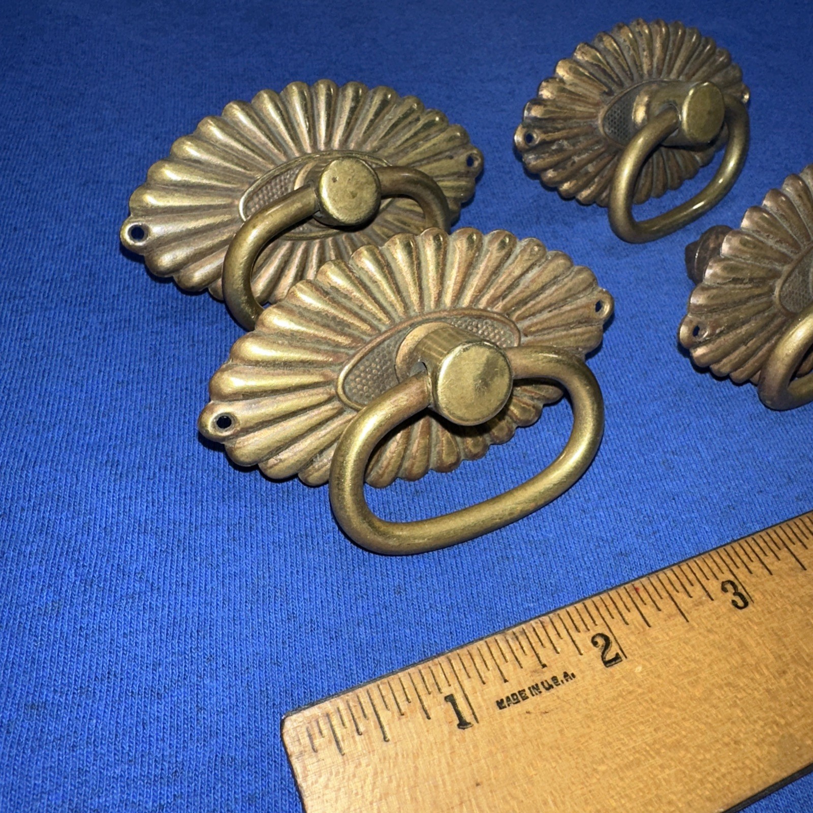 Vintage Brass Drawer Pulls, cabinet Handles lot of 4. Seashell Look Elegant