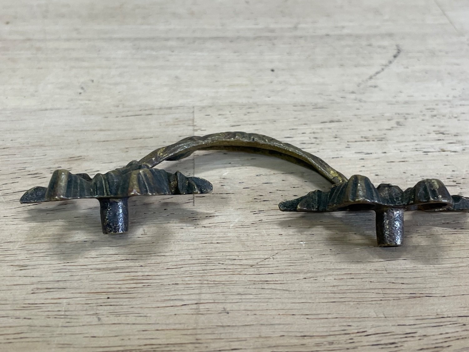 Vintage Antique Brass Drawer Pull Ribbon Bow Laurel Leaf French Provincial