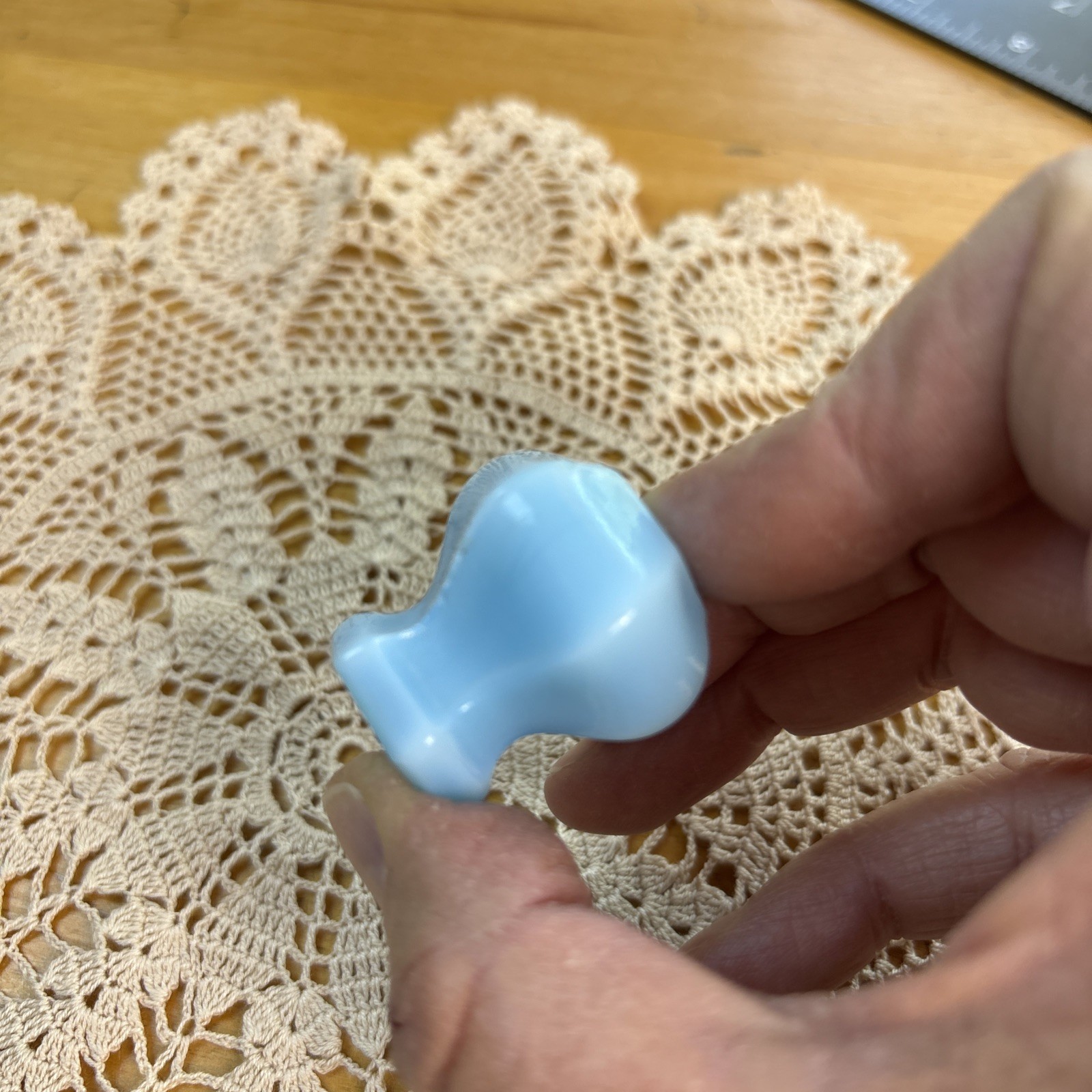 UNUSUAL RARE ROBIN BLUE ART DECO GLASS PULL ANTIQUE