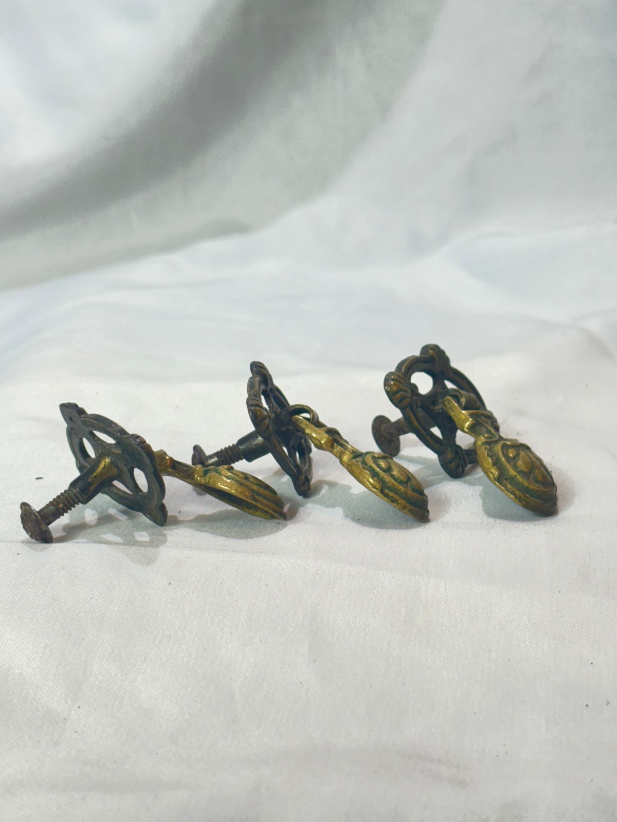 Antique Keeler Brass Co Brass Drawer Pulls/ Drop Handles KBC G205 Lot of 5