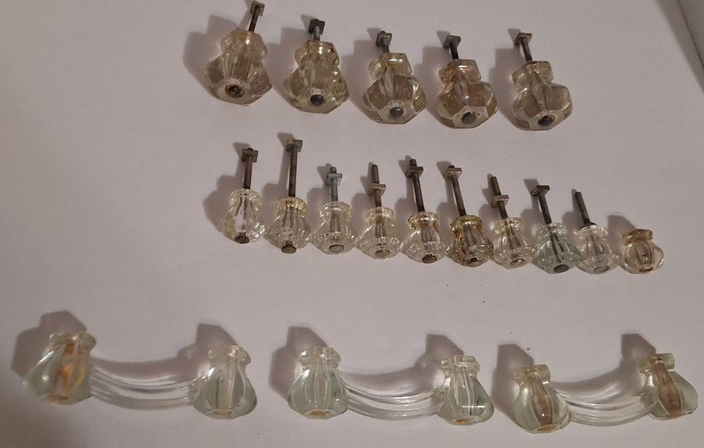 18 Assorted Glass Cabinet Knobs Drawer Pulls Antique Architectural Salvage