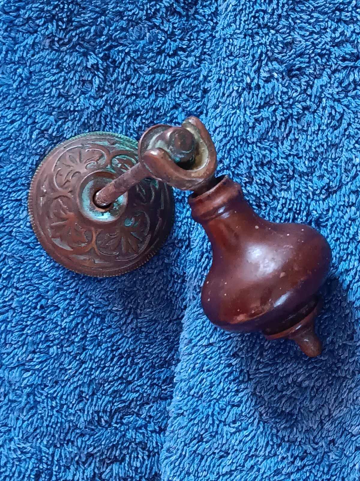 Htf Antique teardrop Estate Single ONE WALNUT? EBONIZED VICTORIAN PULL