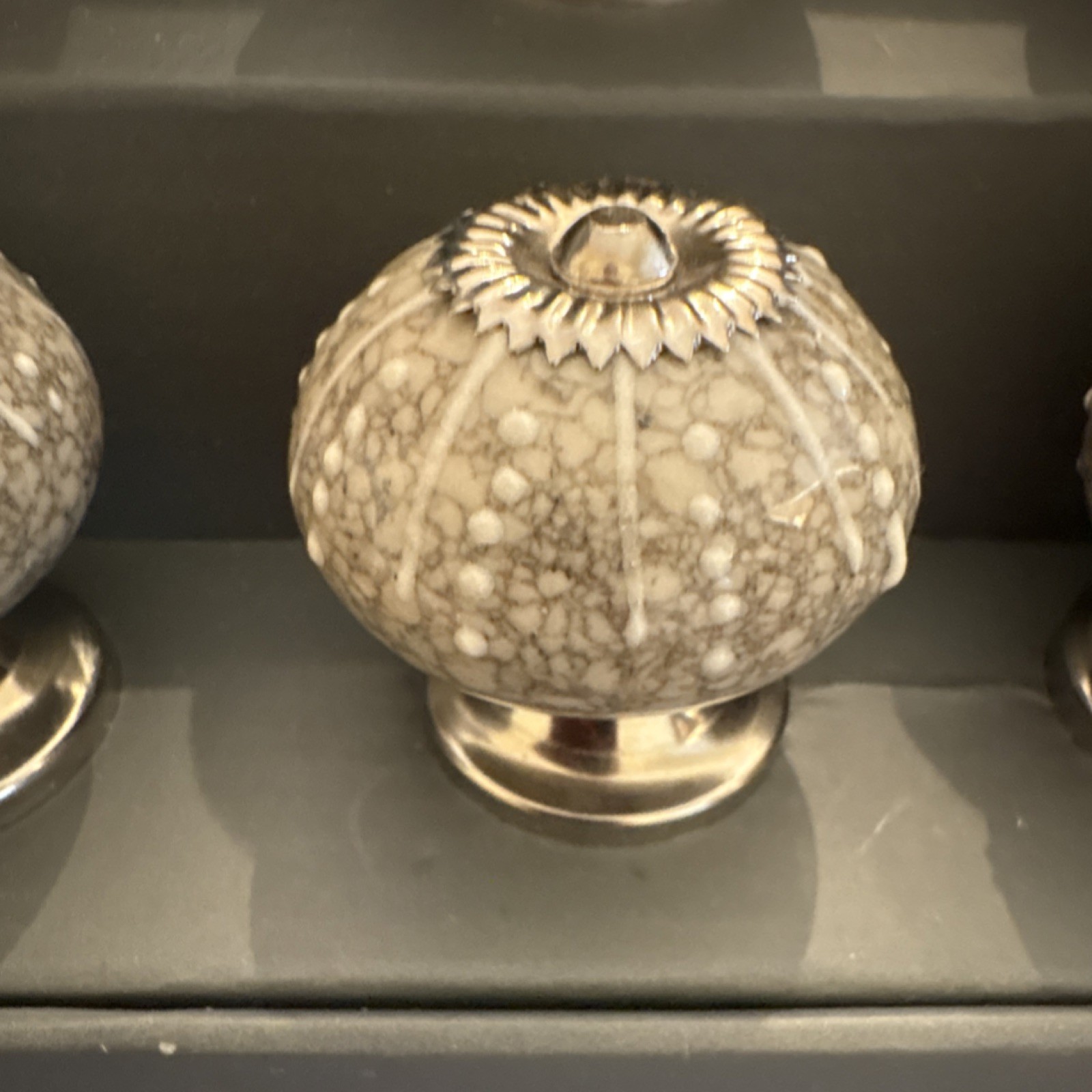 Casa Decor Handmade Ceramic Drawer Knobs Set of 8 Beige White NEW
