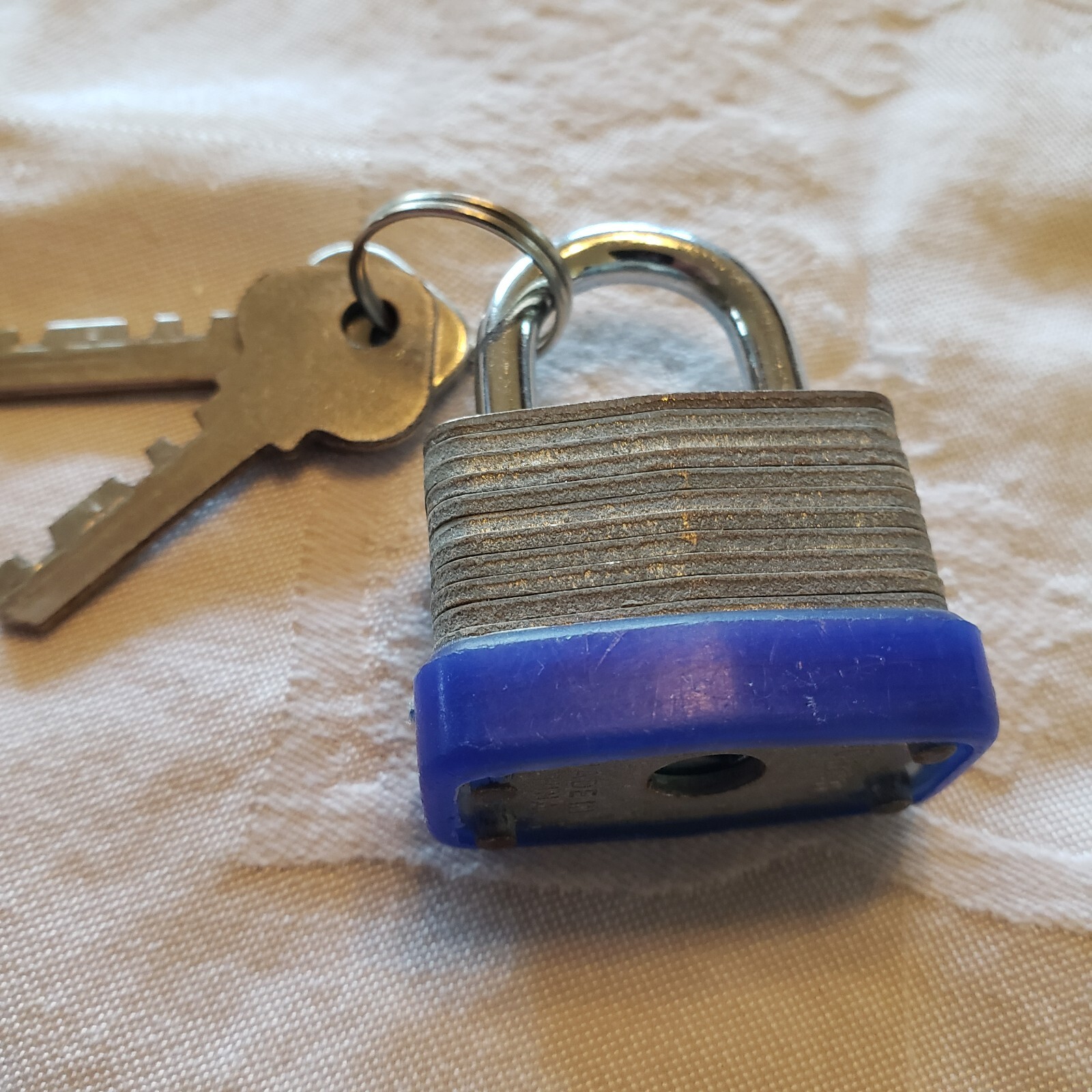 VTG Pad Lock 30mm with Two Keys Chrome 1.25″ Wide 1.75″ Tall Blue Edge